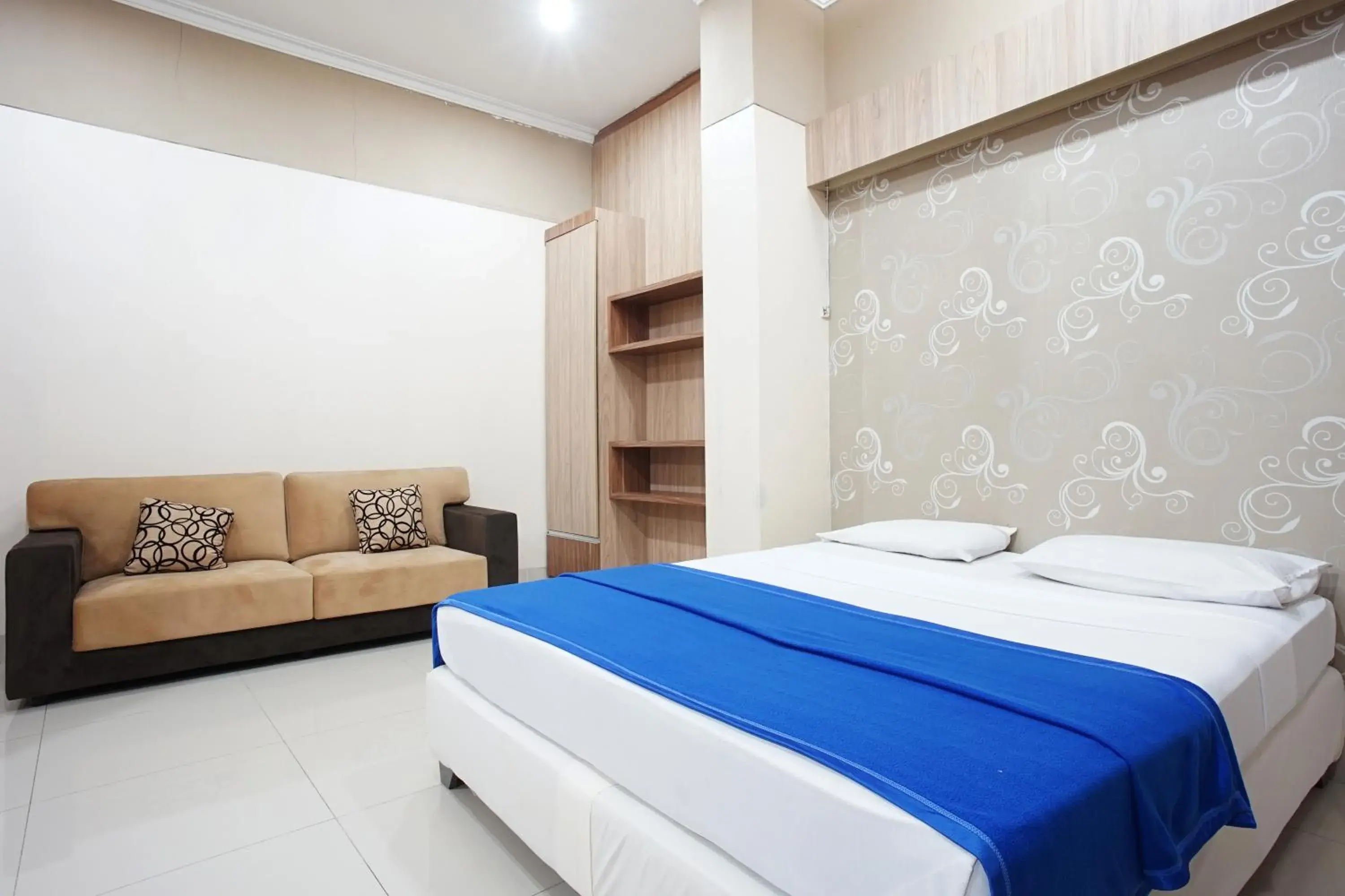 Photo of the whole room, Bed in Hotel Bandung Permai