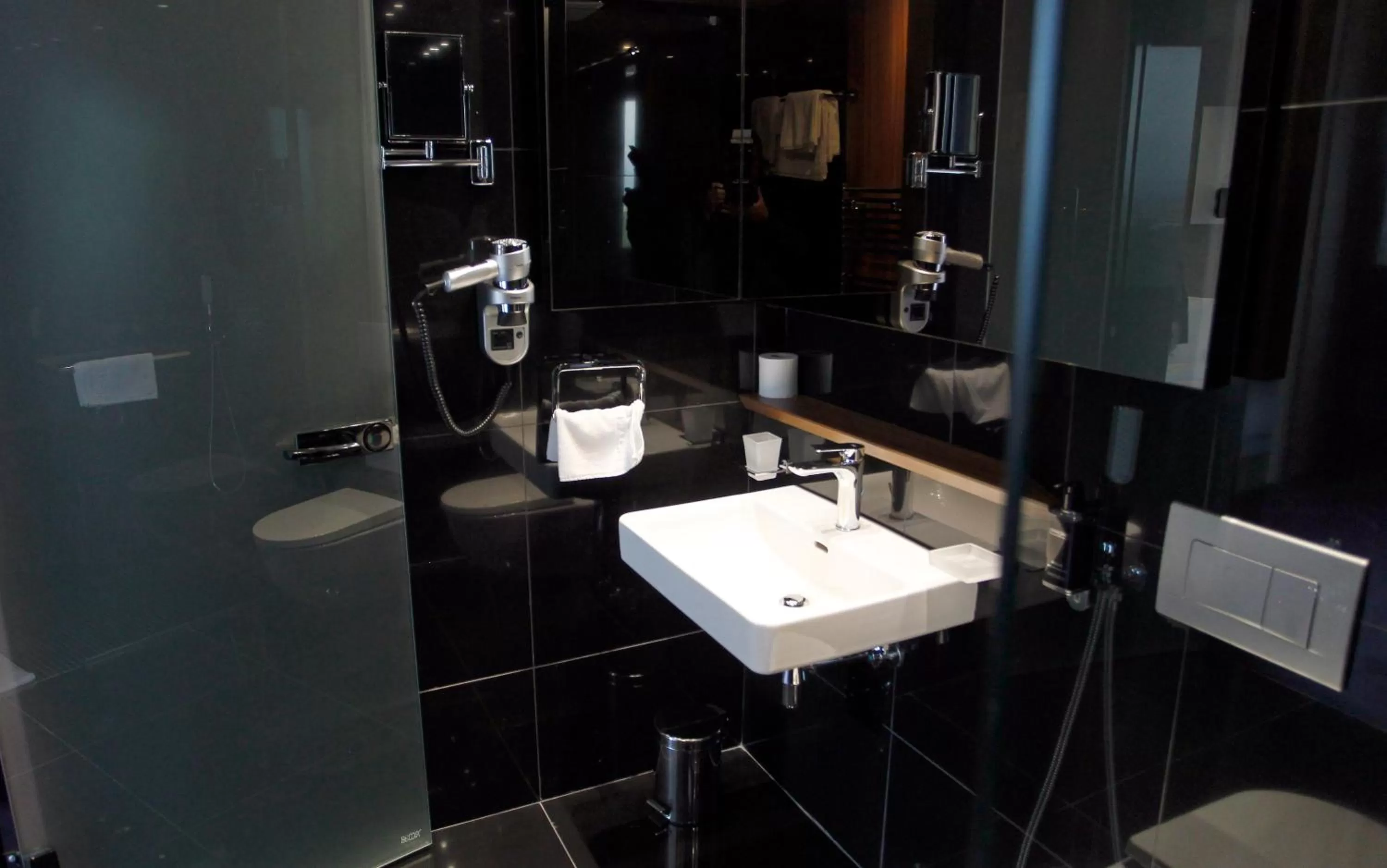 Bathroom in Ambasador Hotel