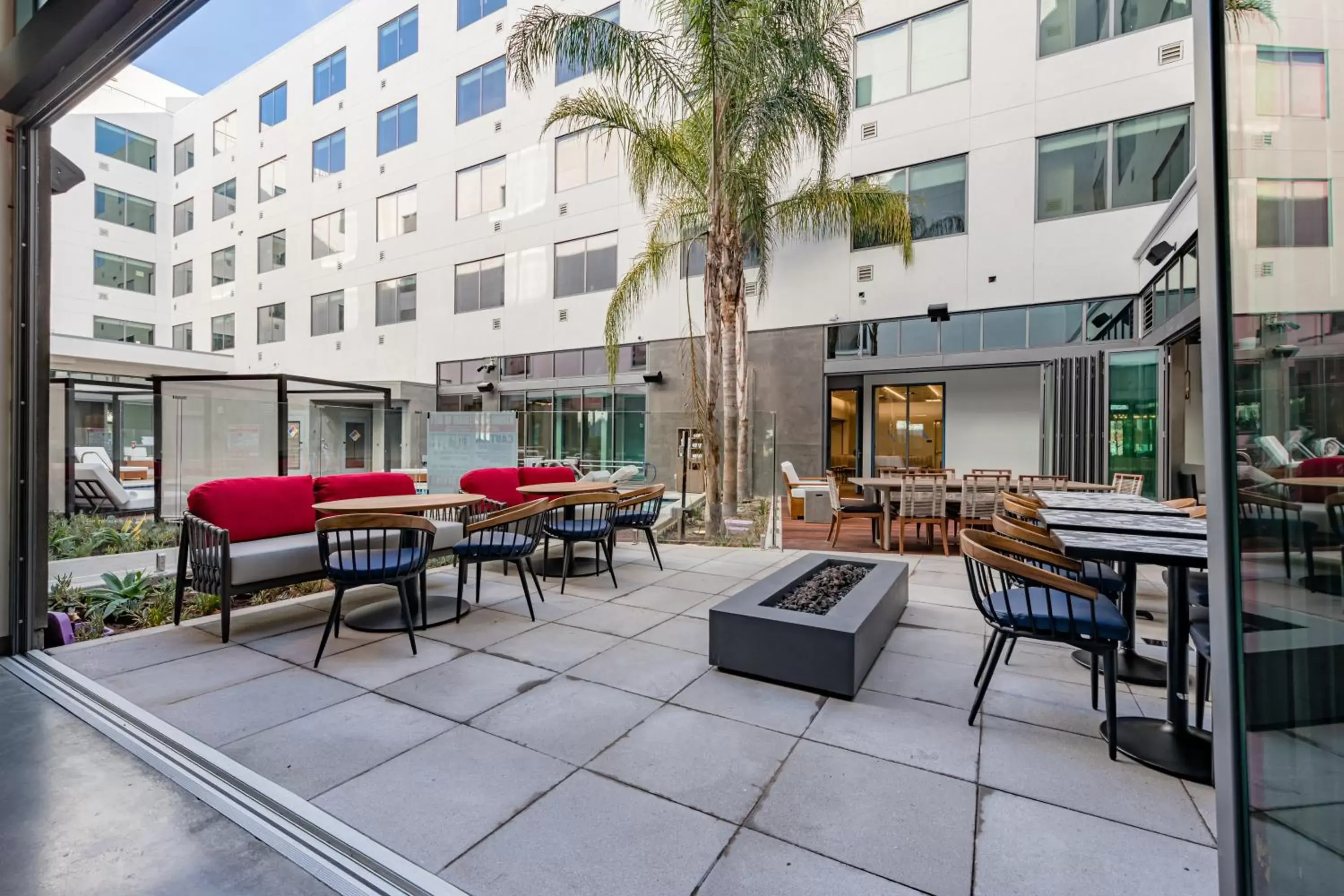 Patio in Shashi Hotel Mountain View, an Urban Resort