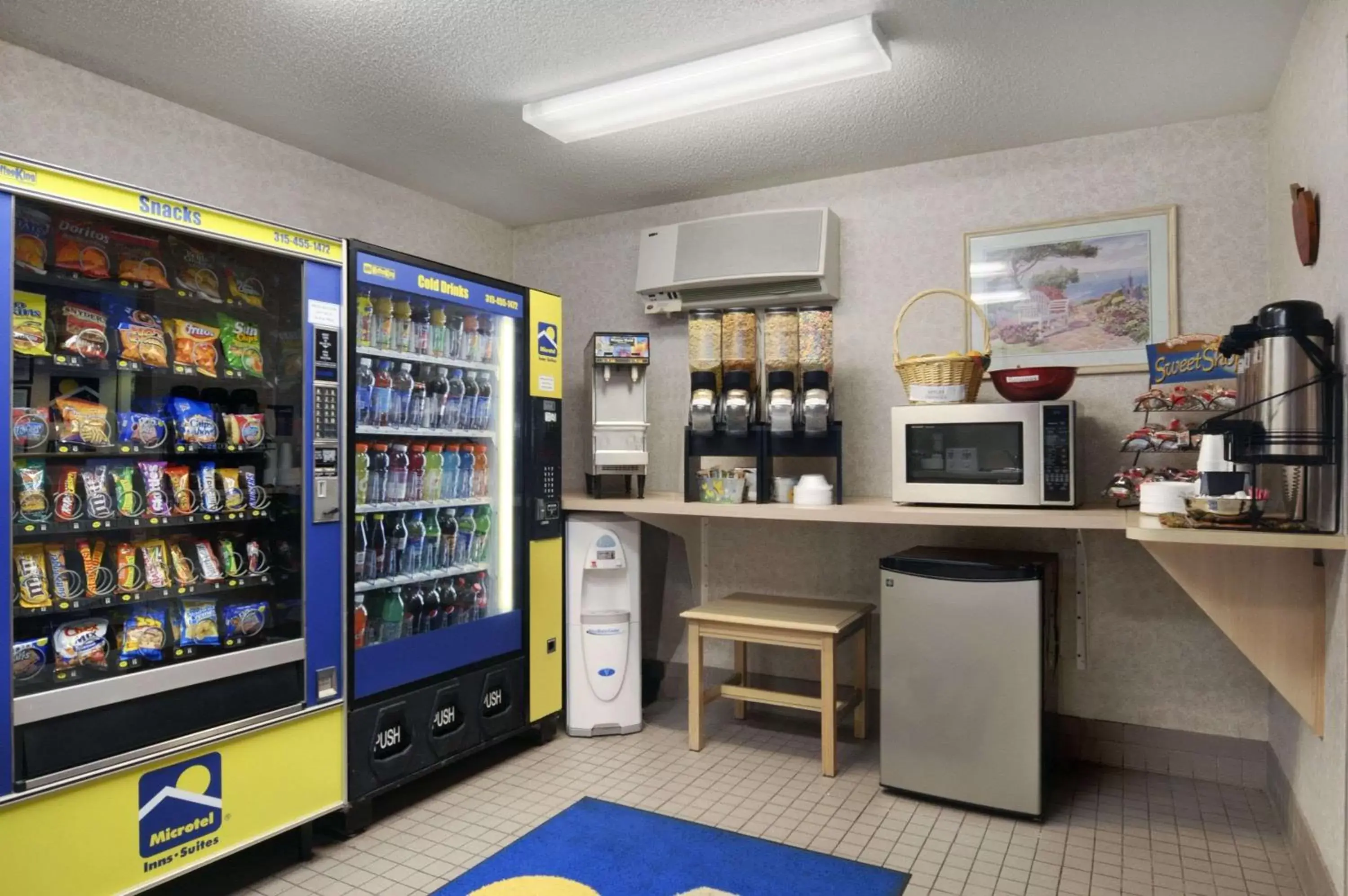 Restaurant/places to eat in Microtel Inn & Suites by Wyndham Syracuse Baldwinsville Restaurant/places to eat in Microtel Inn & Suites by Wyndham Syracuse Baldwinsville