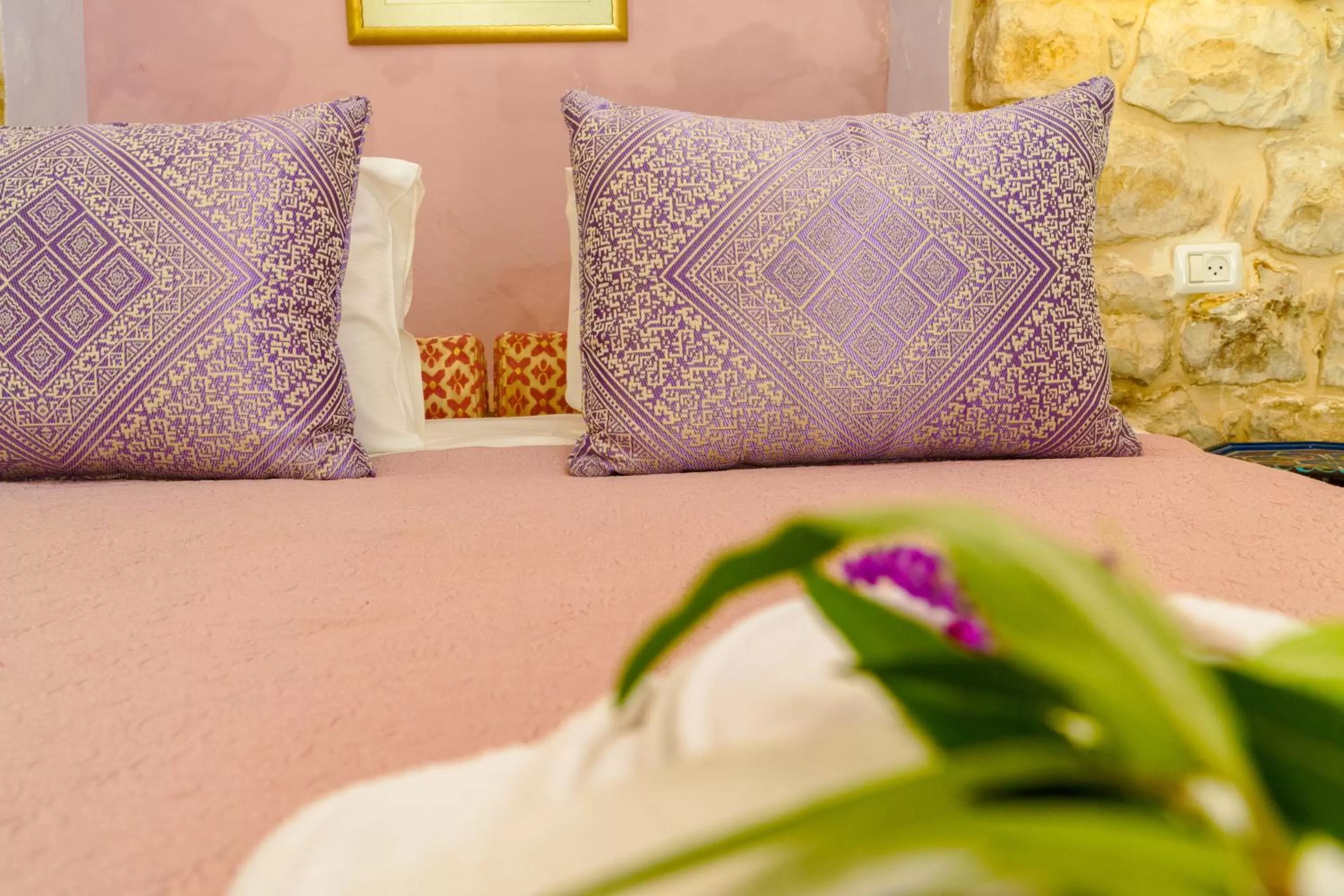 Bed in The Way Inn - Boutique Suites