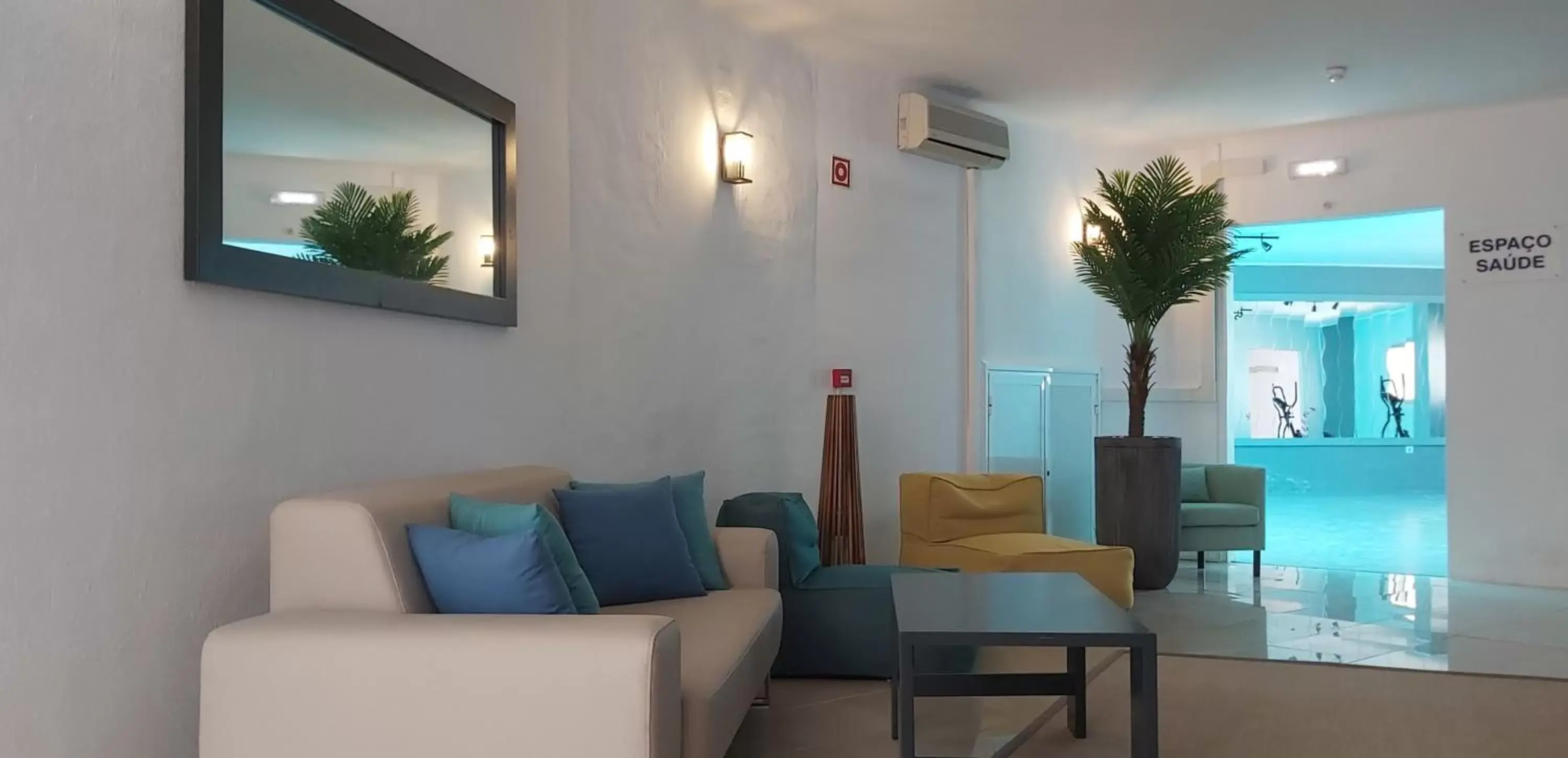 Lounge or bar, Seating Area in Hotel Apartamento Foz Atlantida