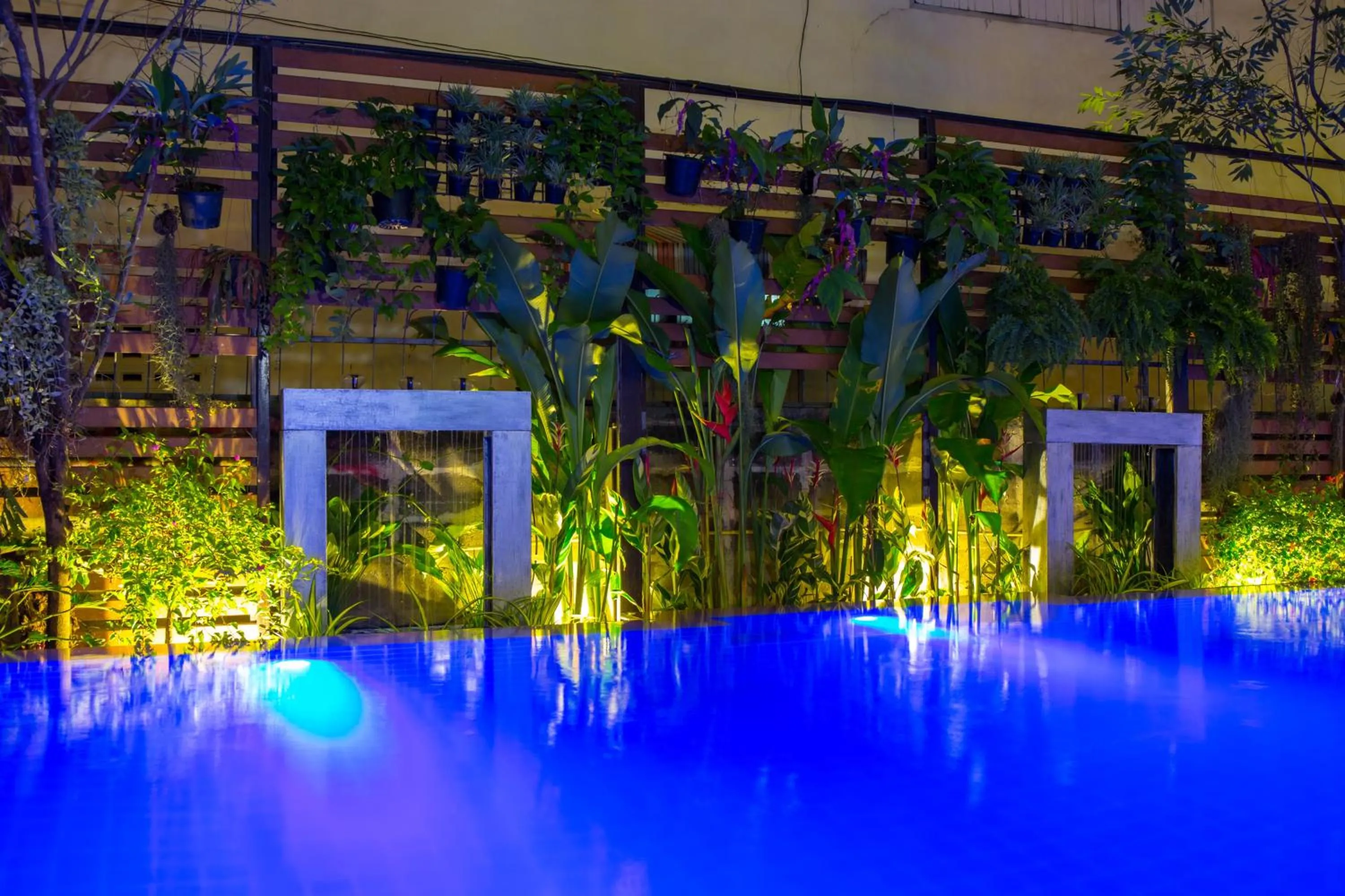 Swimming pool in Chiang Mai Waroros Boutique Hotel