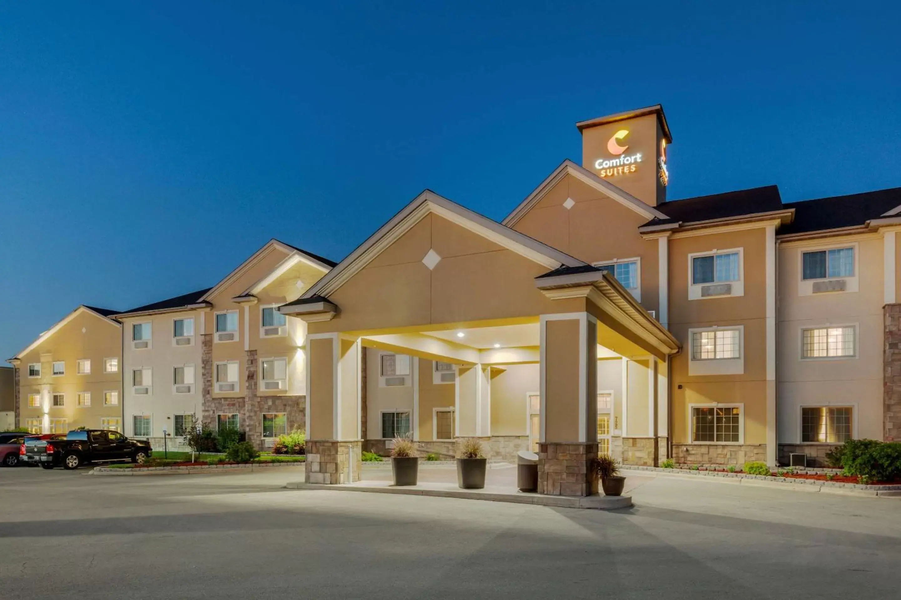 Property Building in Comfort Suites Johnson Creek Conference
