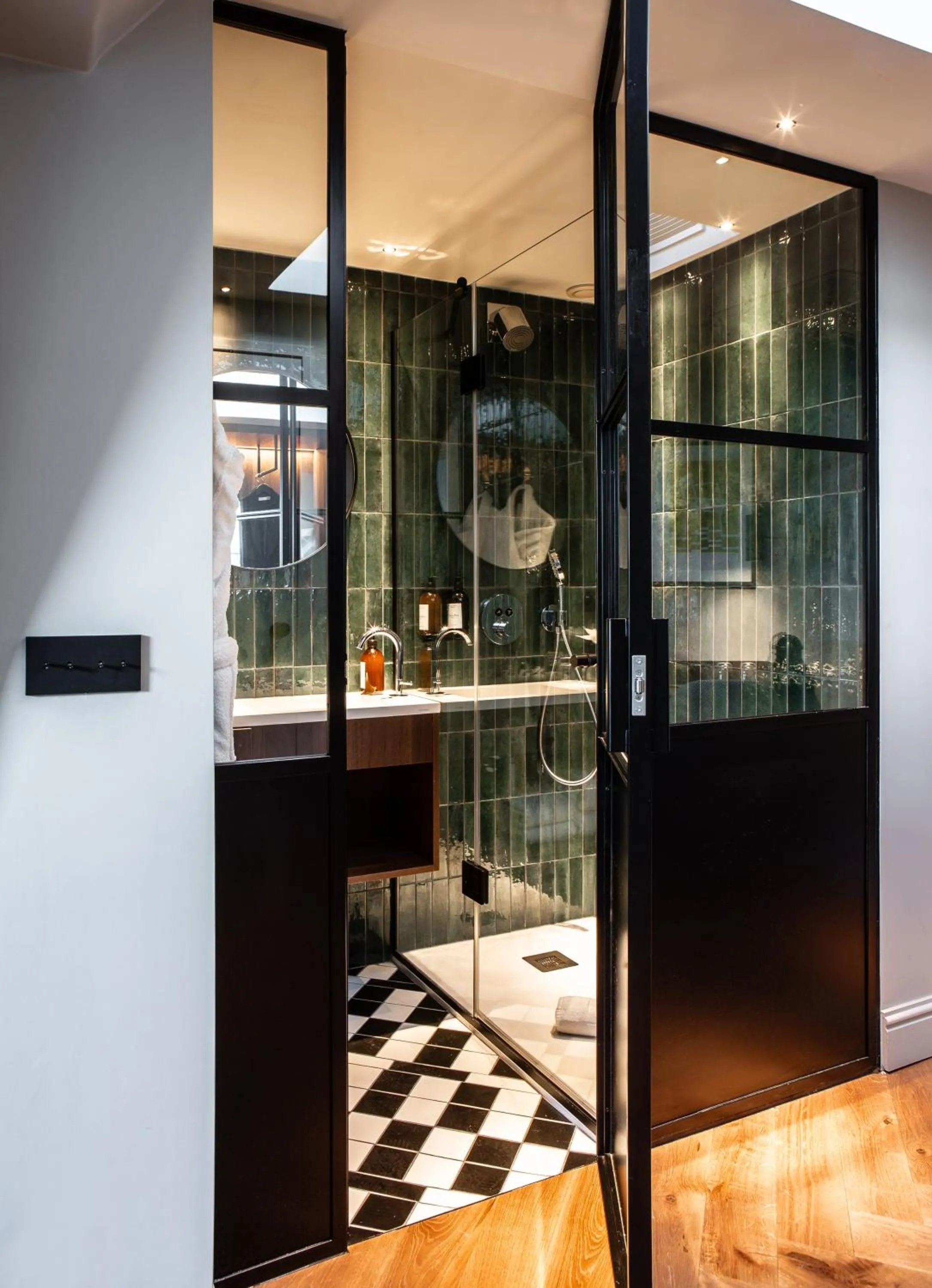 Bathroom in ibis Styles Paris Gare du Nord TGV