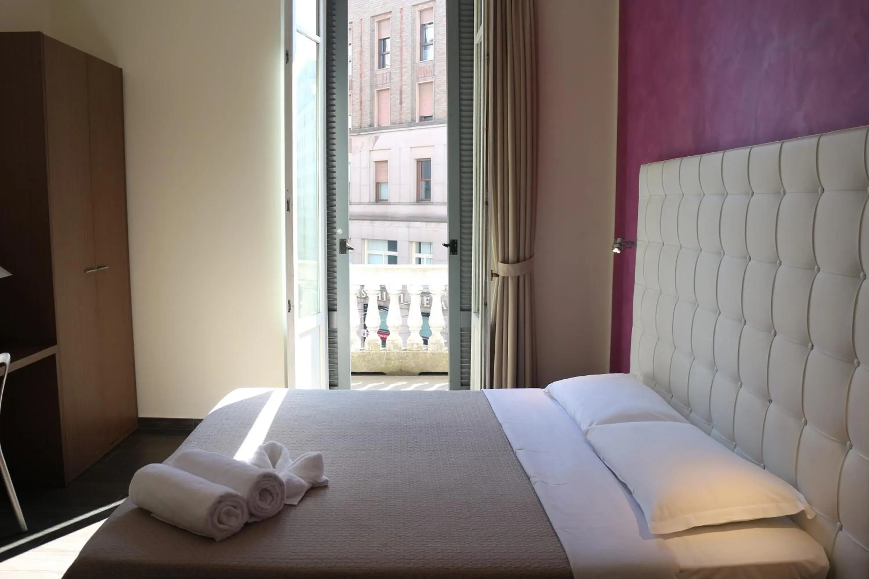 Balcony/Terrace, Bed in Hotel La Madonnina