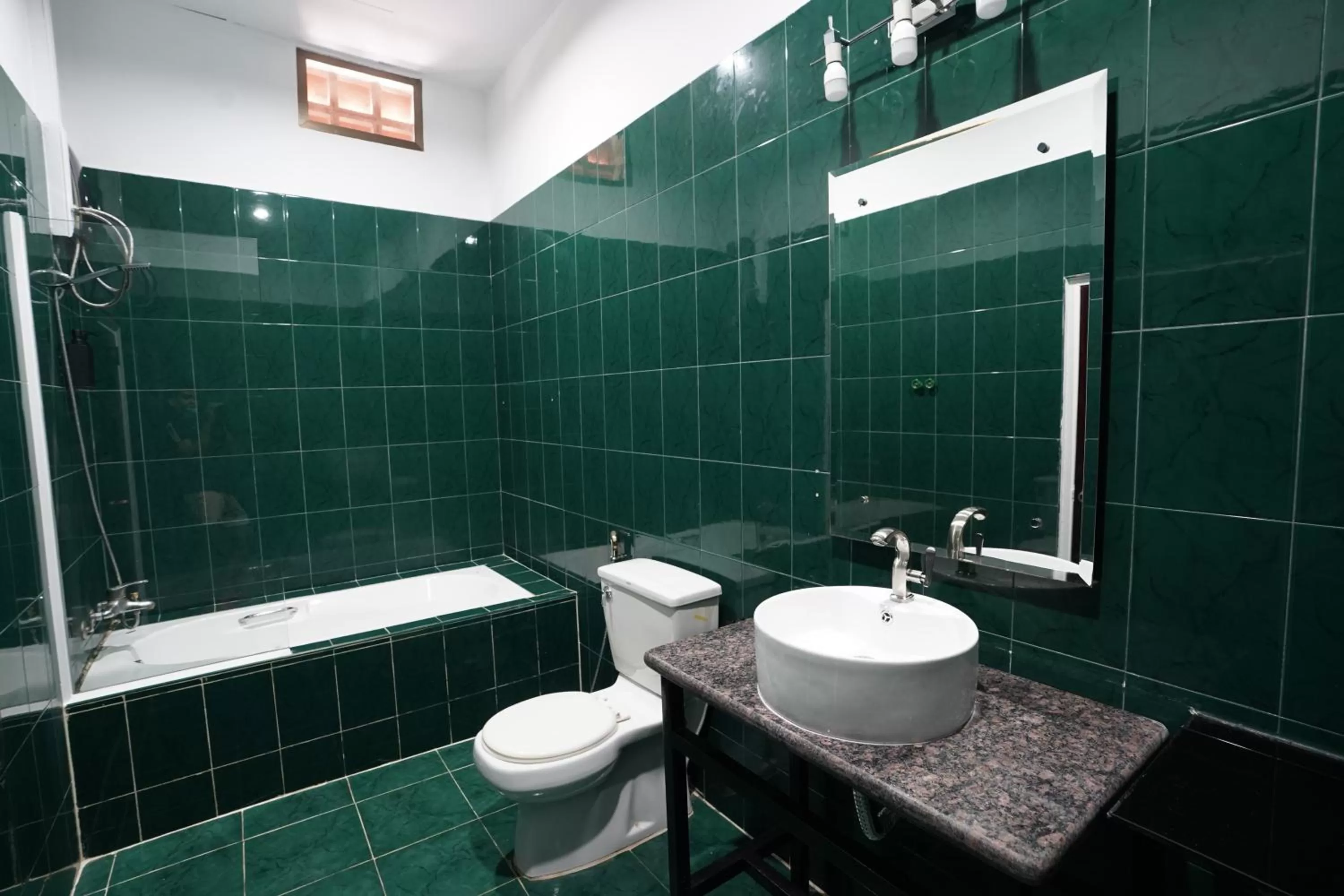 Bathroom in Birdcage Boutique