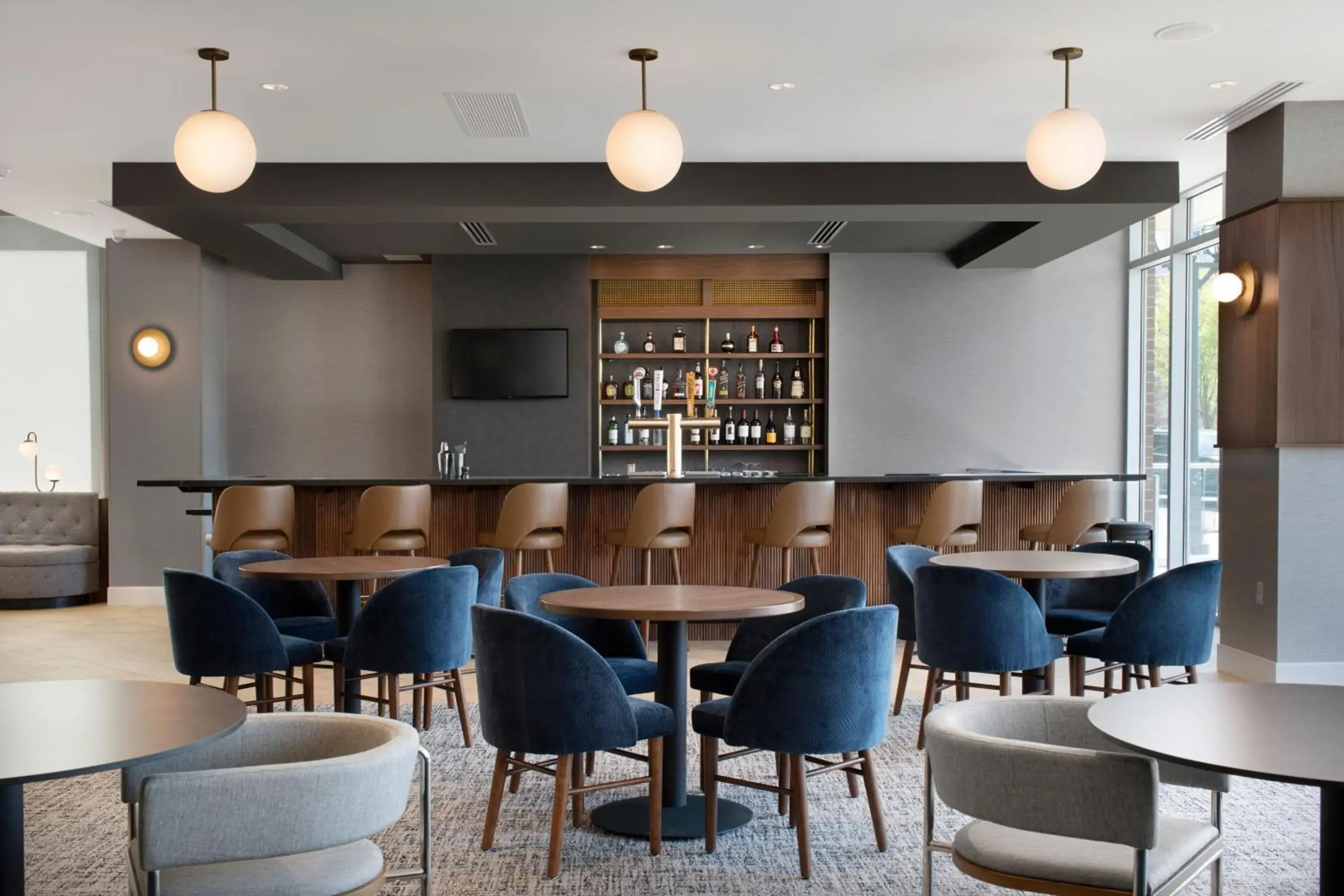 Restaurant/places to eat in Residence Inn by Marriott St Louis Clayton