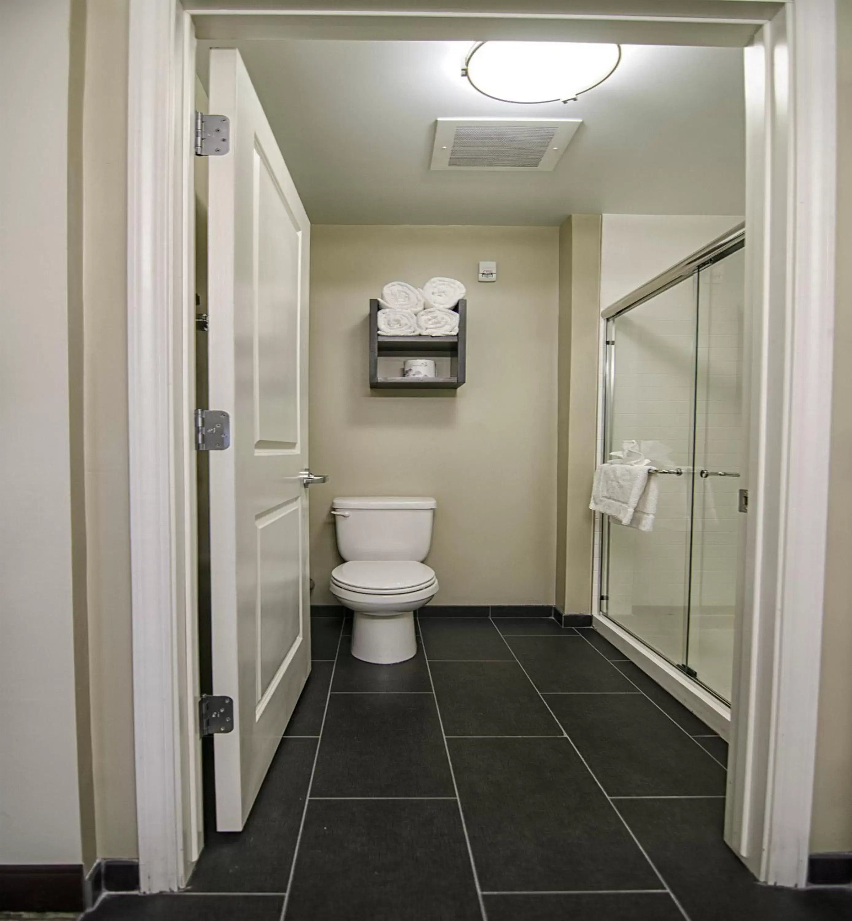 Bathroom in Staybridge Suites Marquette, an IHG Hotel