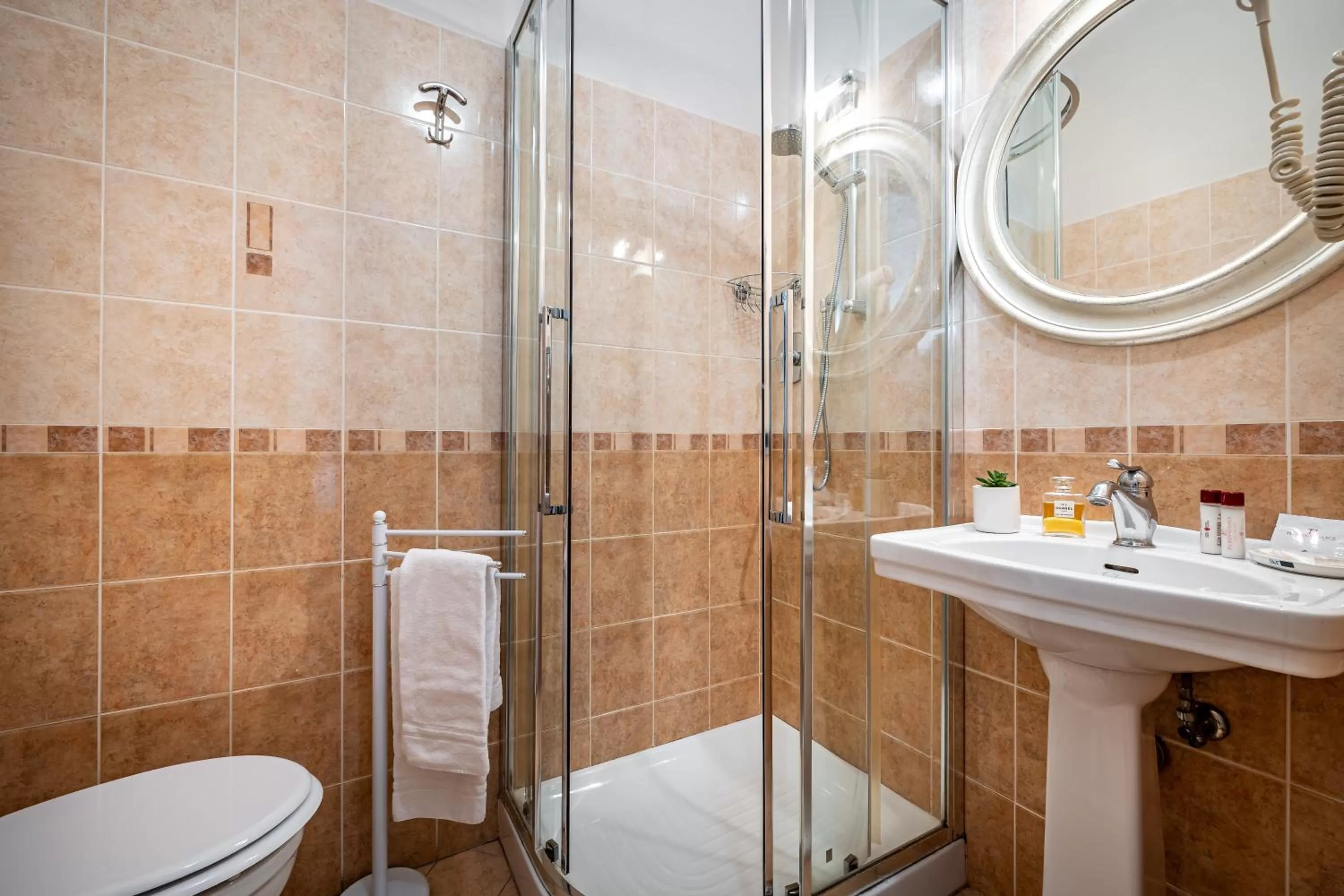 Bathroom in Maison Pitti Florence