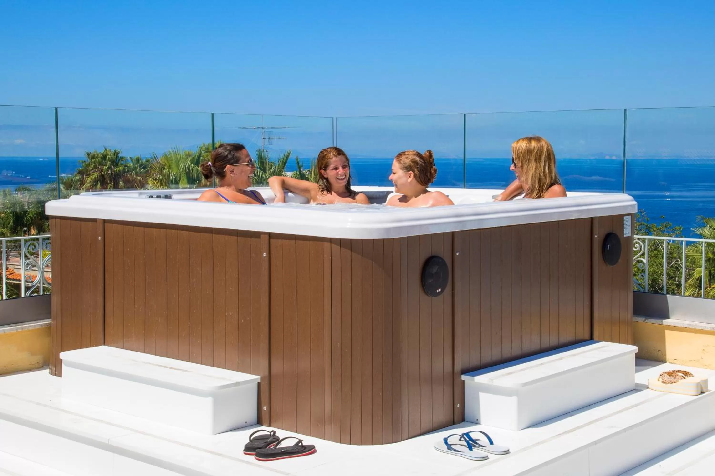 Day in Hotel Crawford