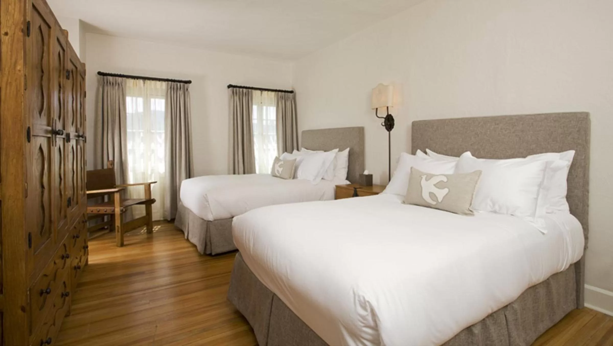 Bed in Hotel St Francis