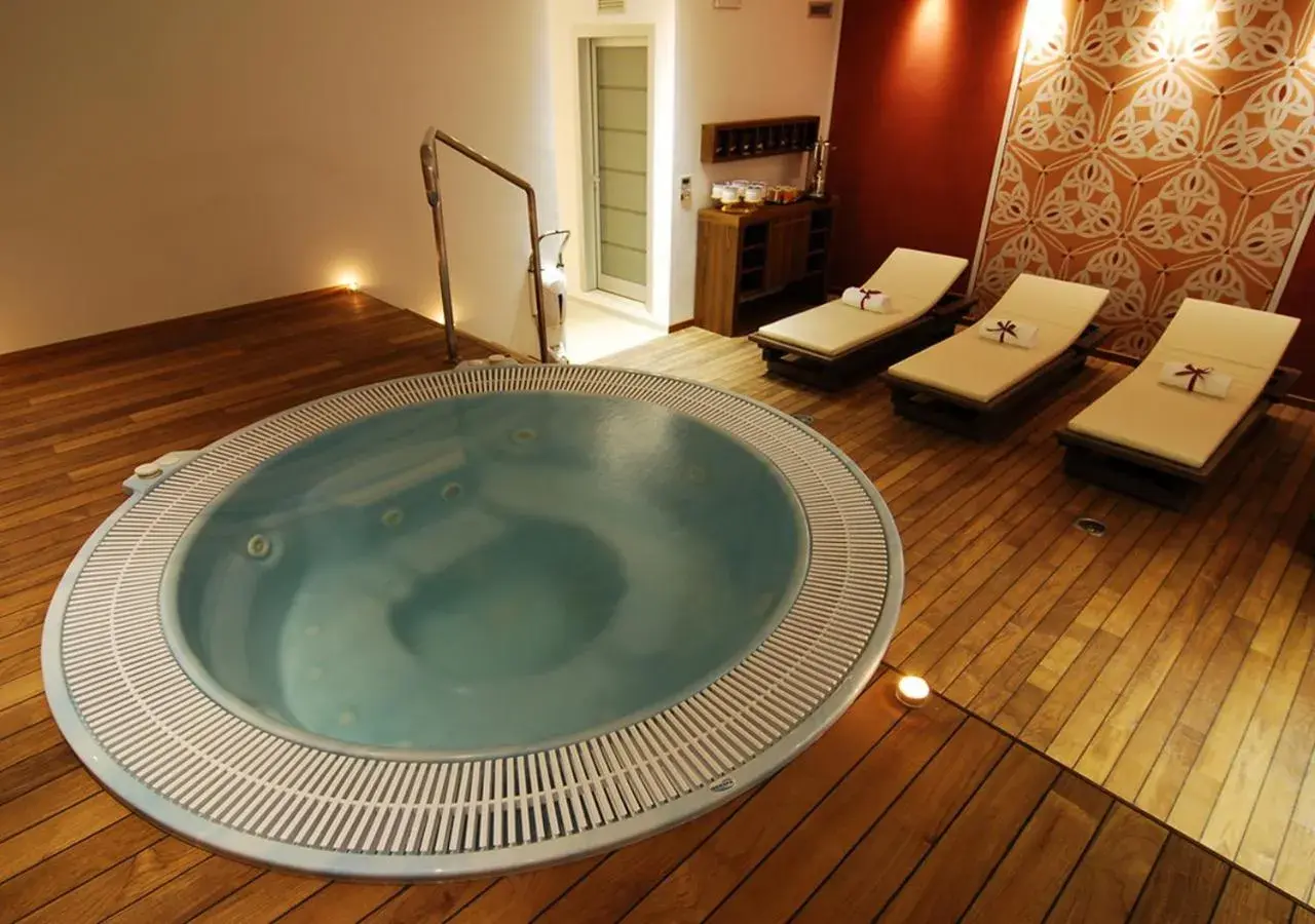 Spa and wellness centre/facilities, Swimming Pool in Iseo Lago Hotel