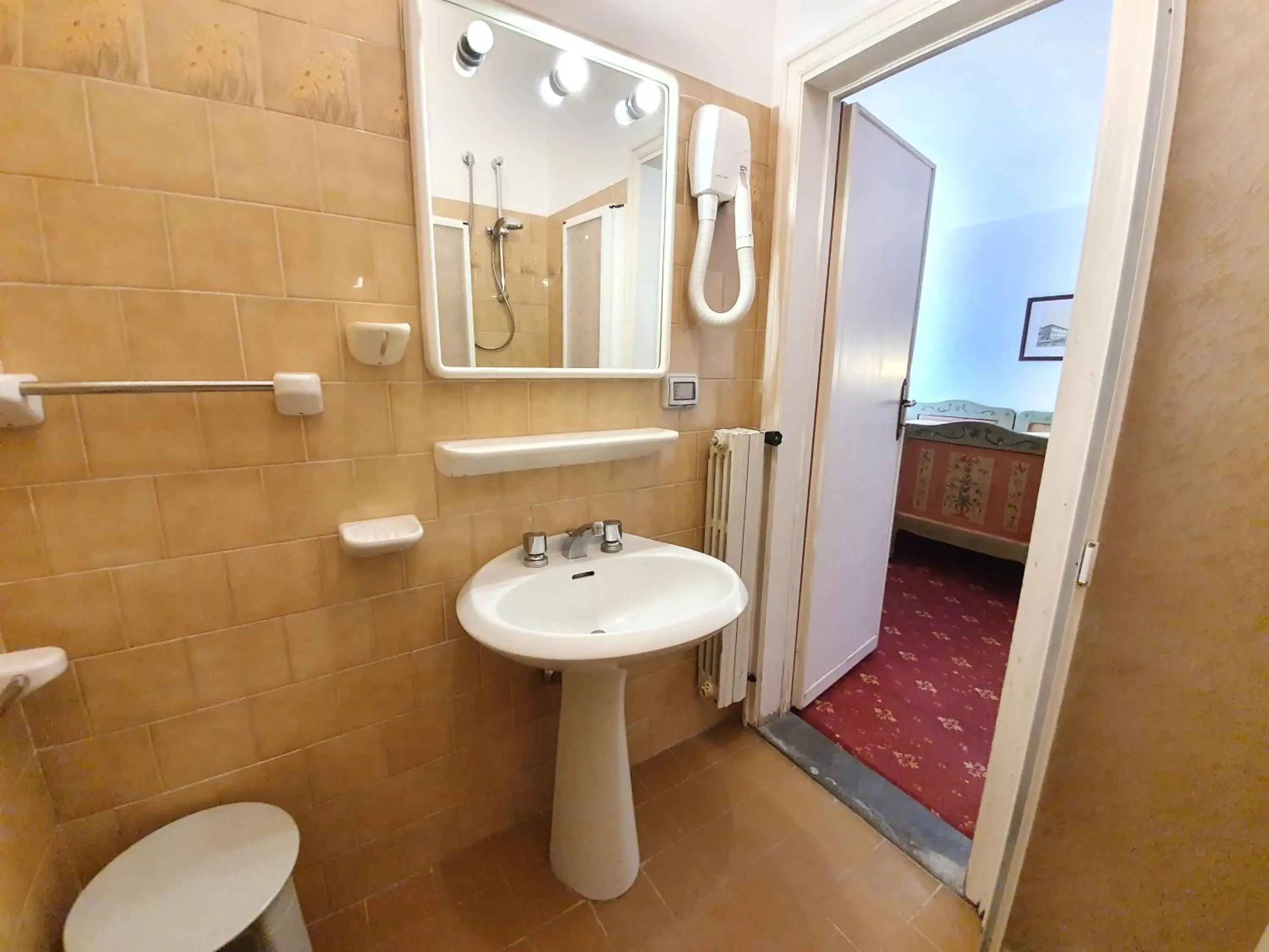 Bathroom in Villa Nencini