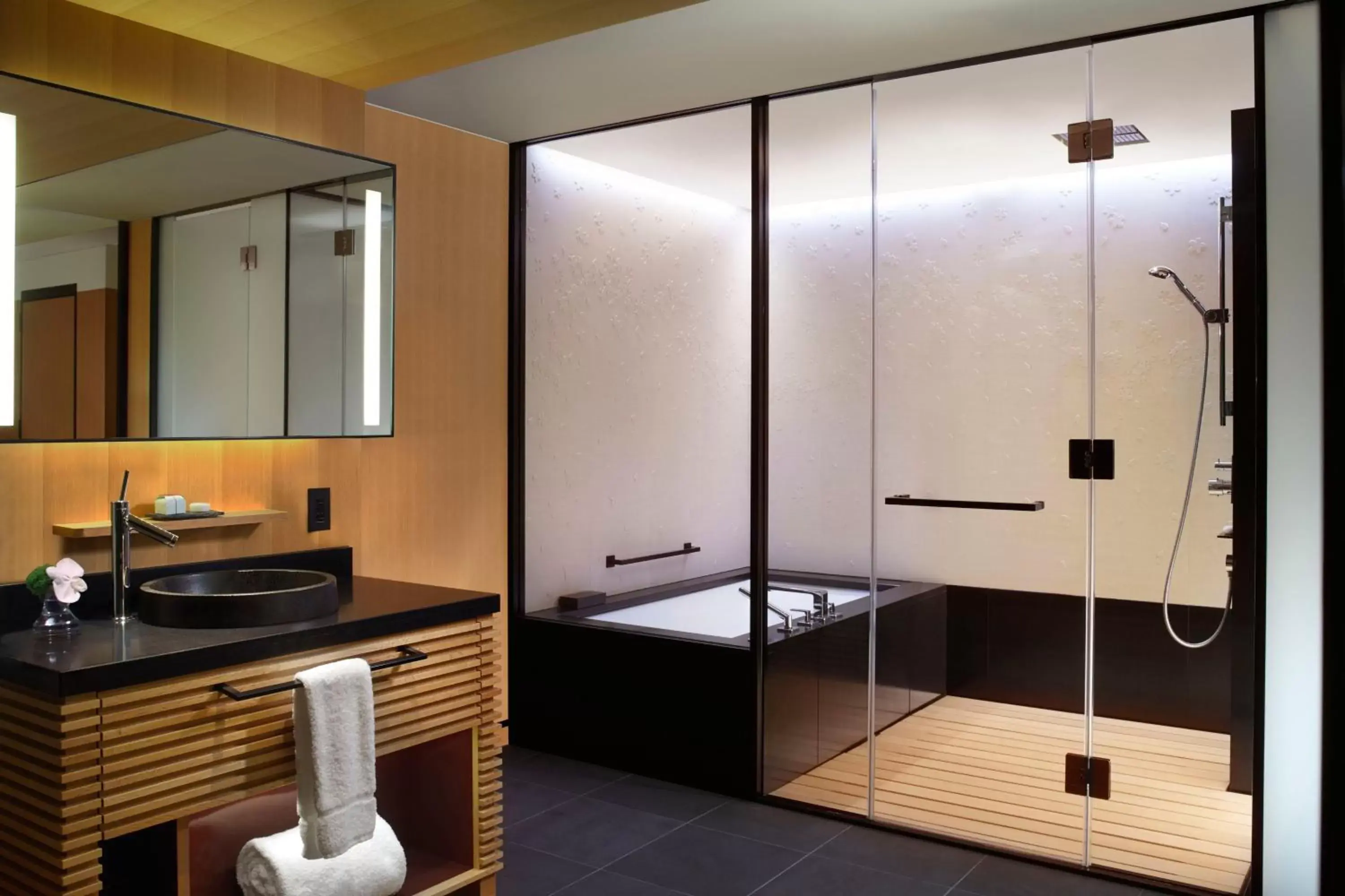 Bathroom, Kitchen/Kitchenette in The Ritz-Carlton Kyoto