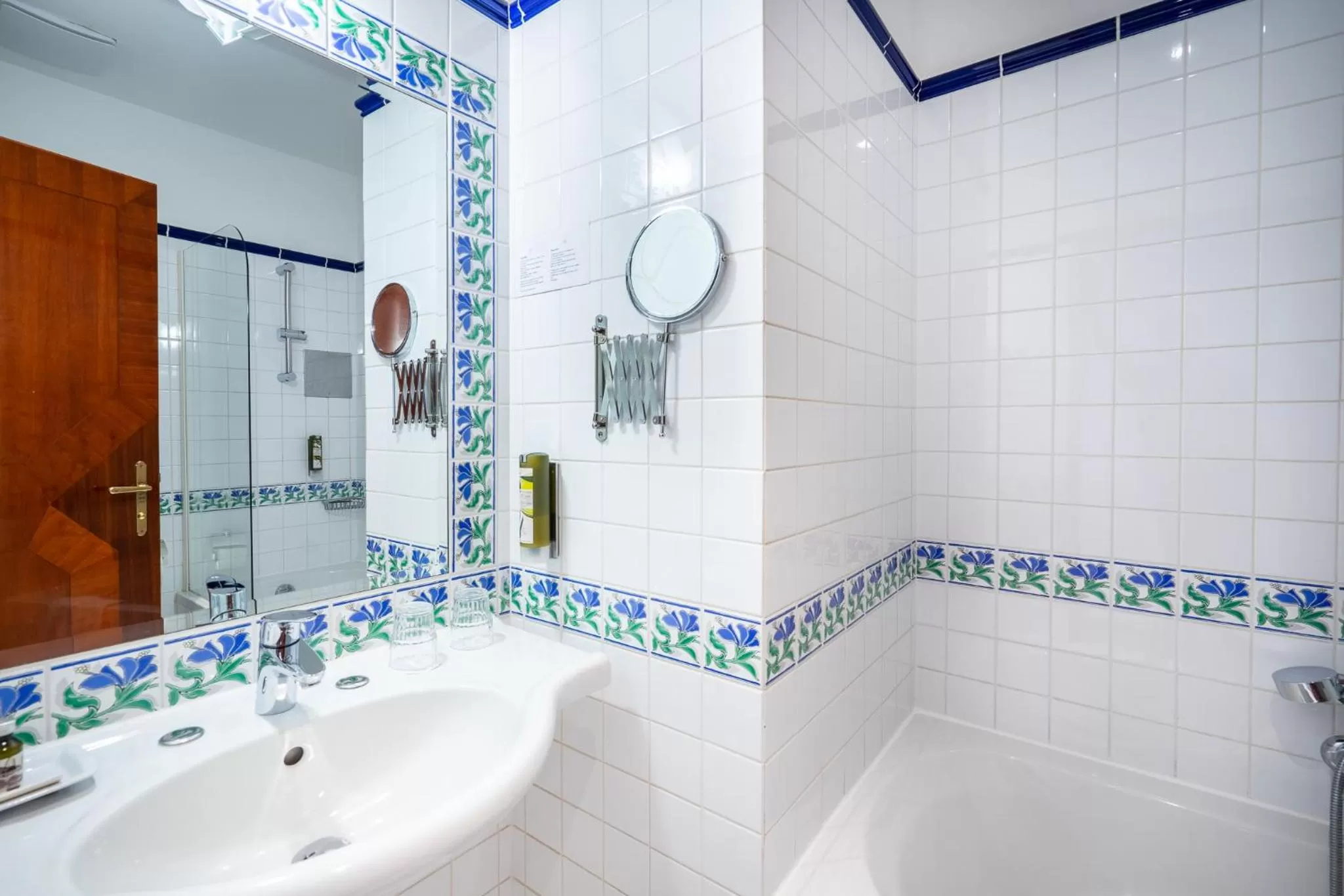 Shower in Hotel Am Schubertring