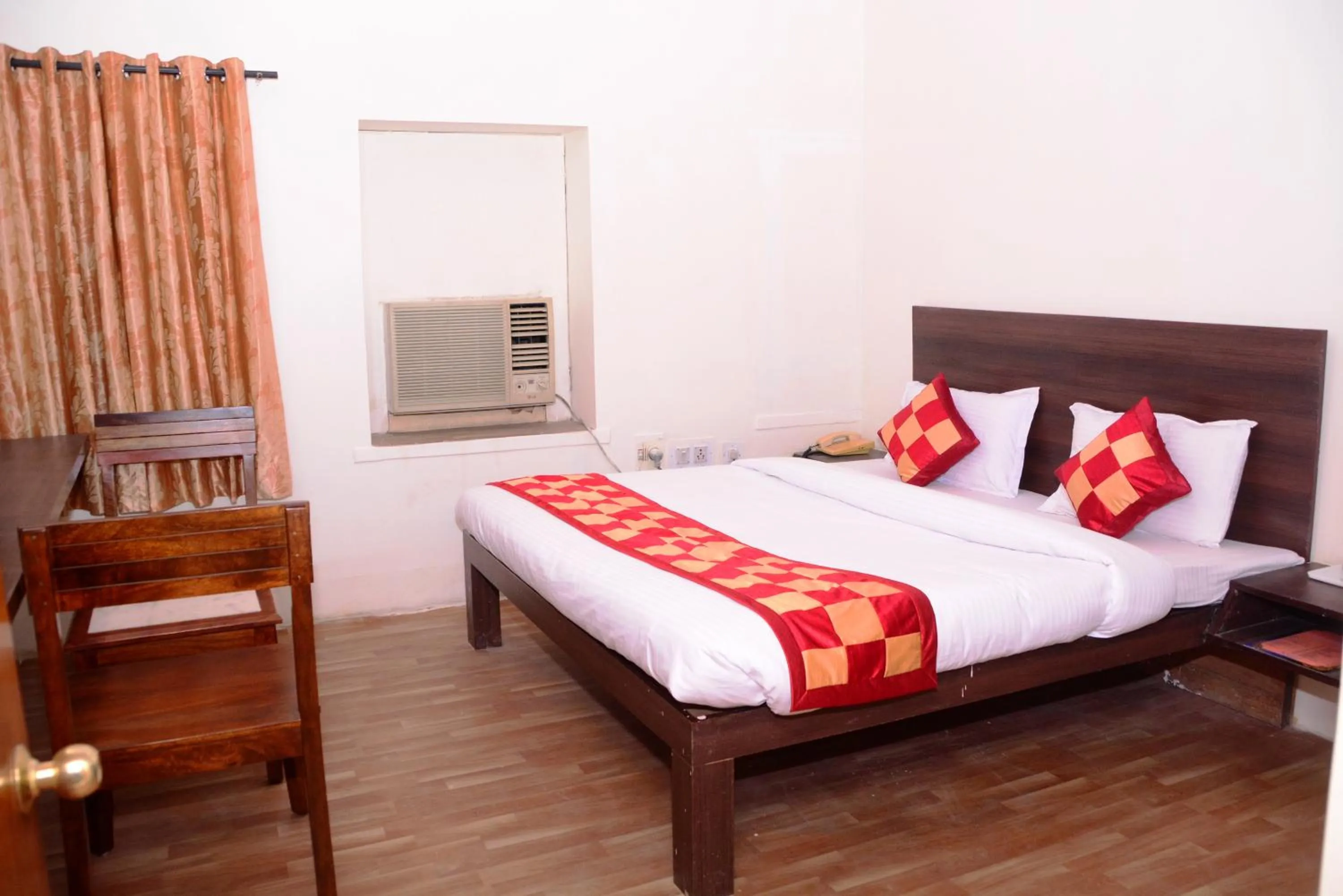 Bed in Hotel Sugandh Retreat Jaipur