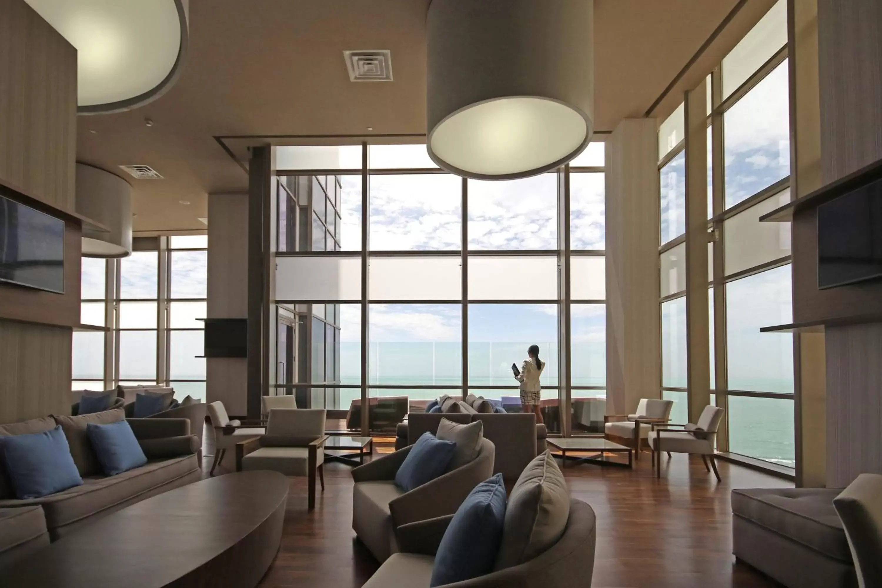 Lounge or bar in Hotel InterContinental Cartagena, an IHG Hotel