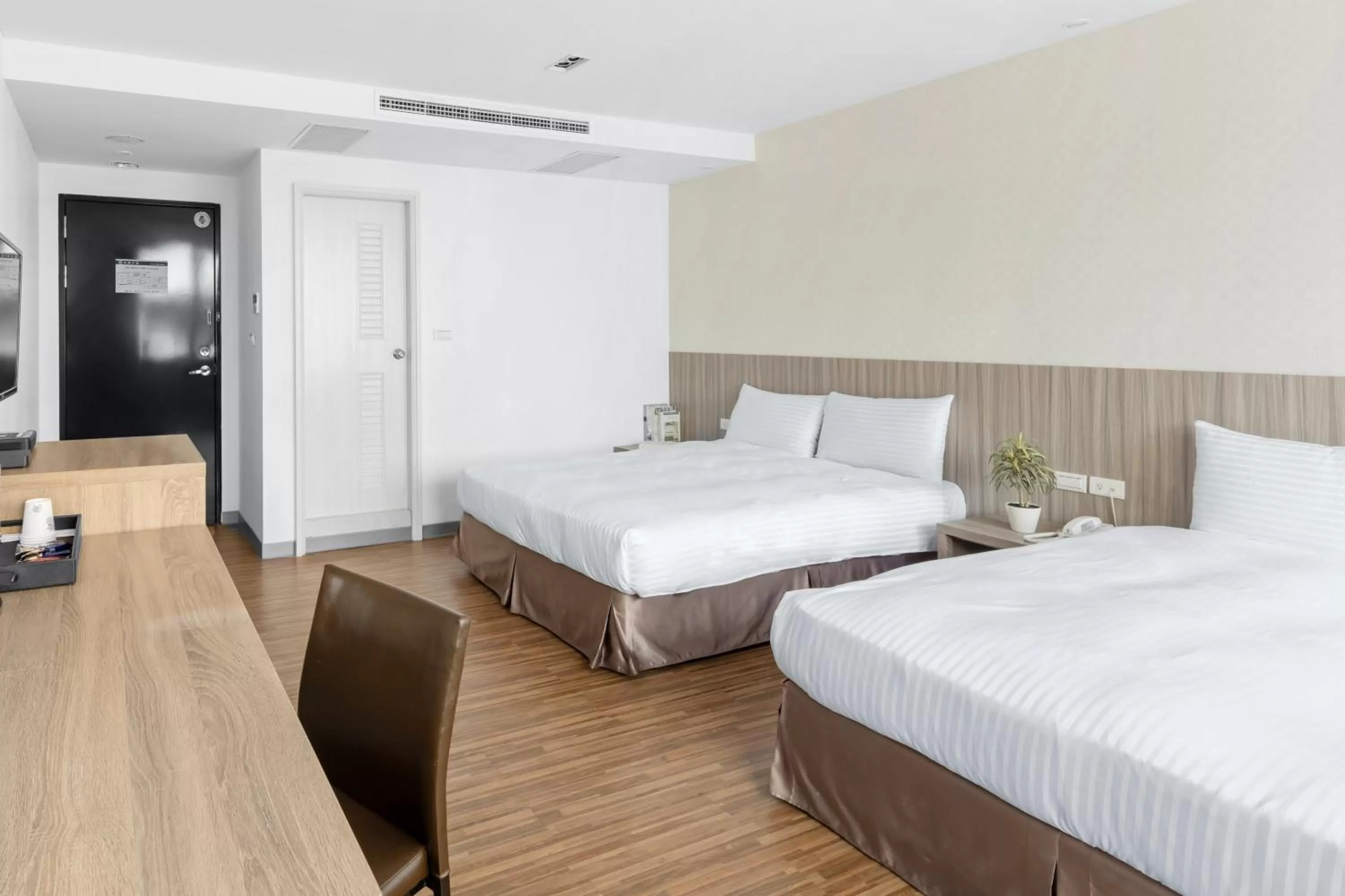 Photo of the whole room, Bed in Hotel Brown - Chihkan Branch