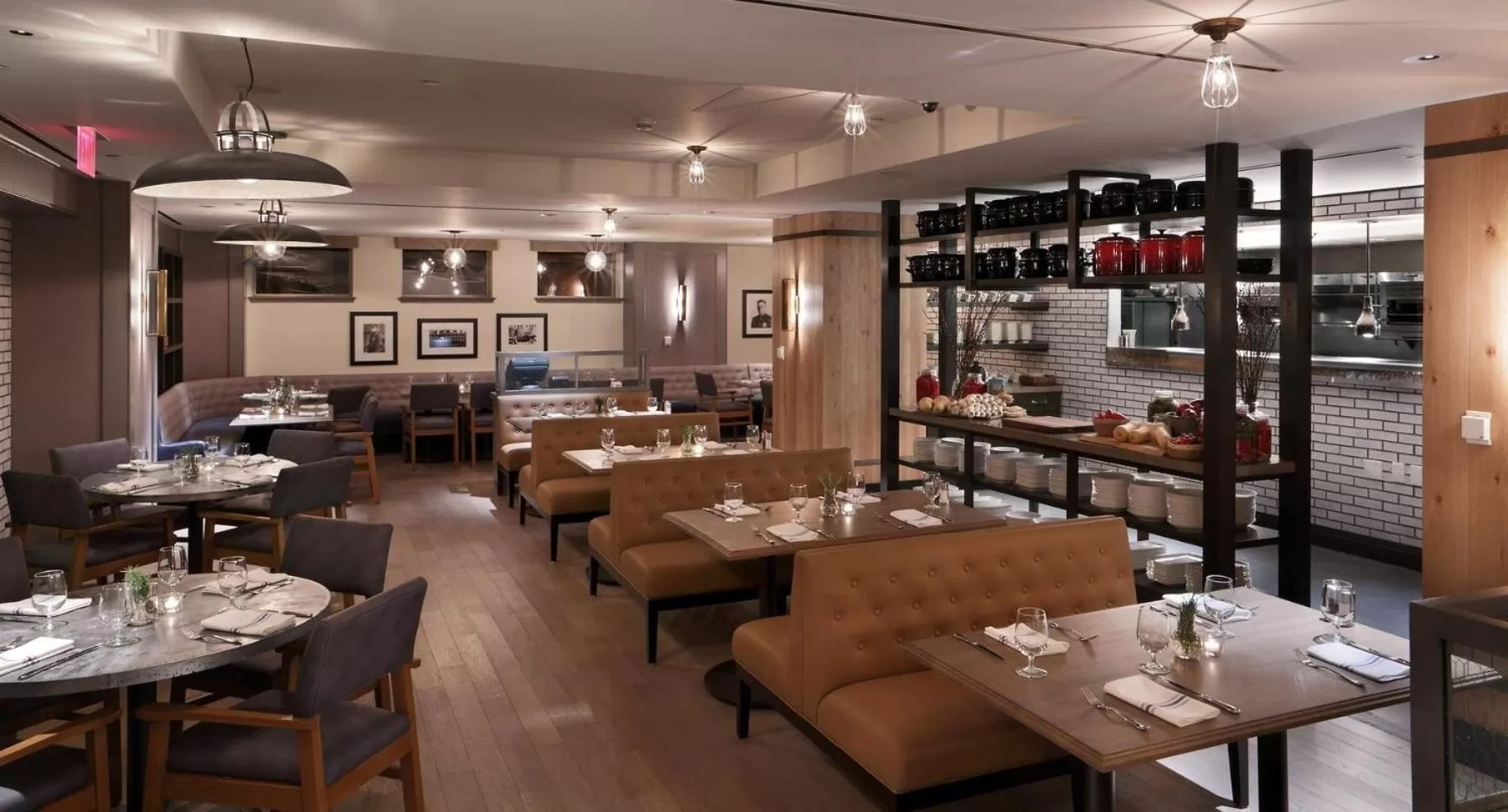 Restaurant/places to eat in Hotel AKA Back Bay