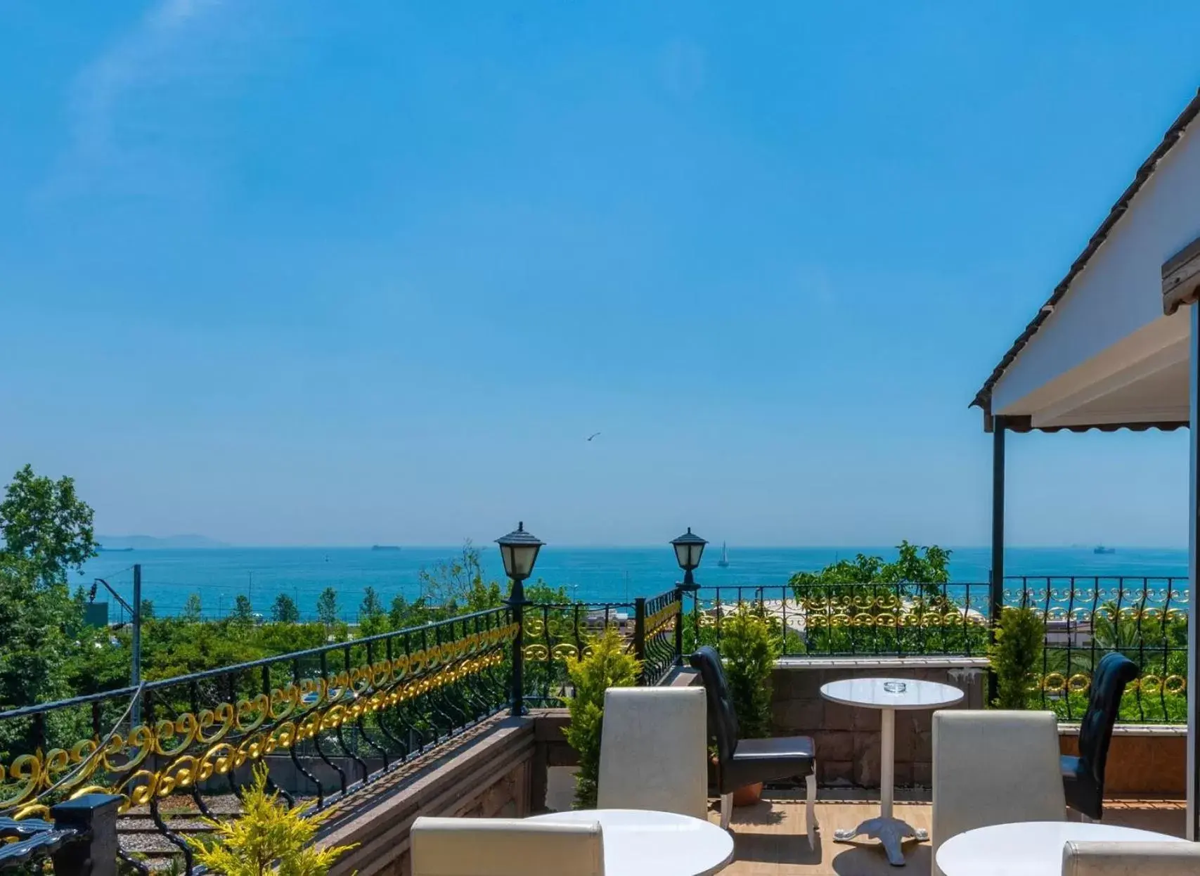 Balcony/Terrace, Sea View in Harmony Hotel Istanbul & SPA