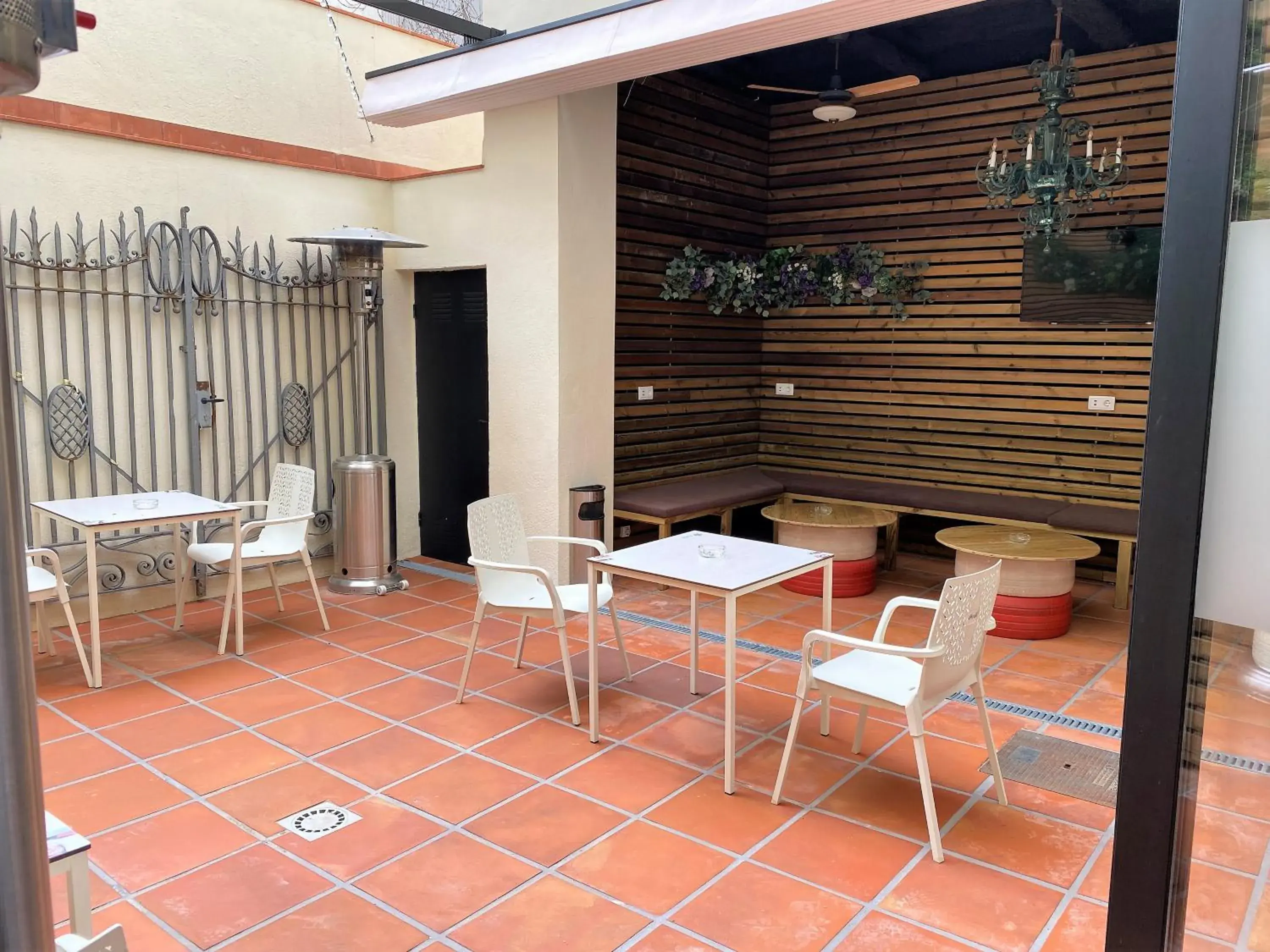 Balcony/Terrace, Restaurant/Places to Eat in BCN Urbaness Hotels Bonavista