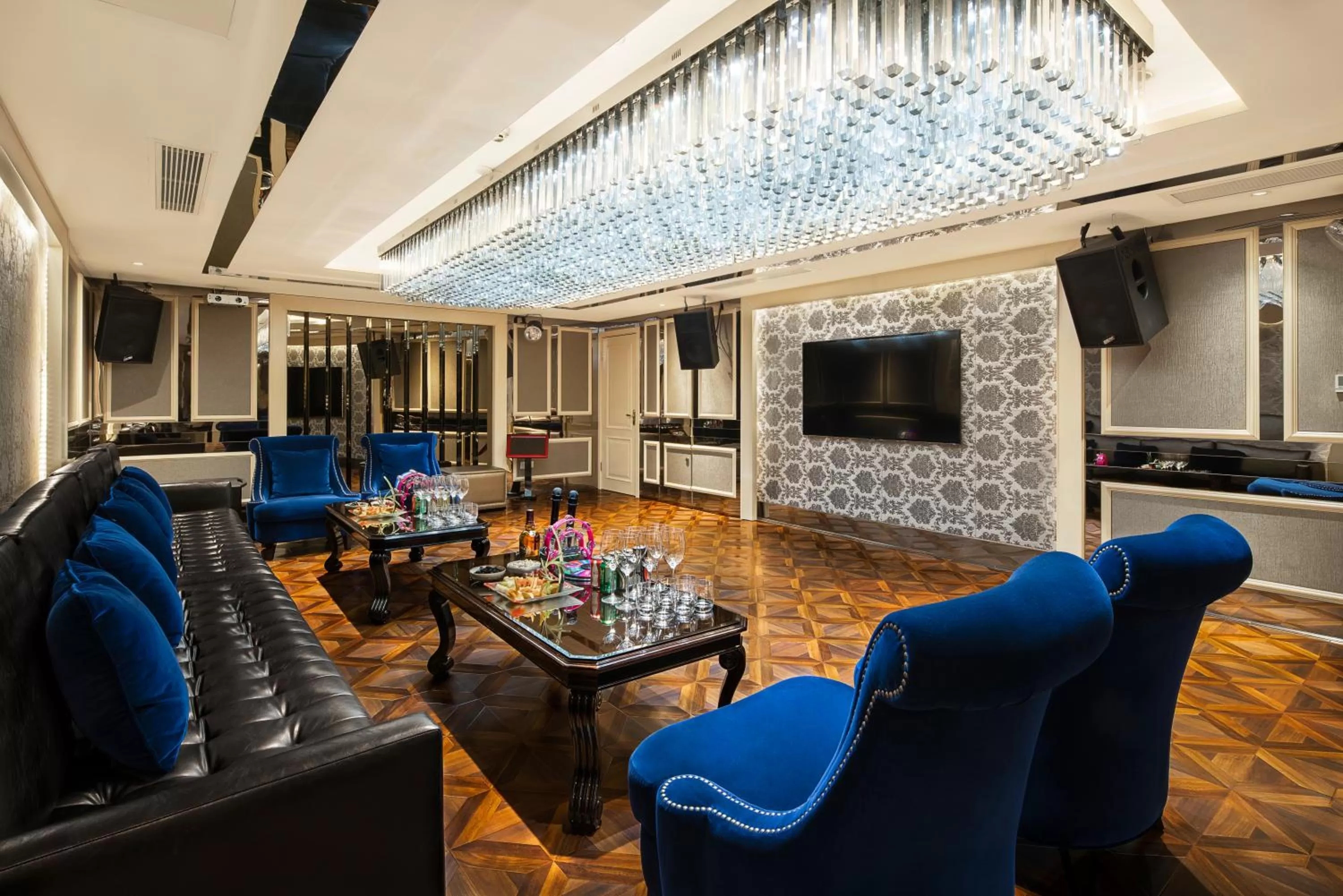 Restaurant/places to eat in InterContinental Chengdu Global Center by IHG