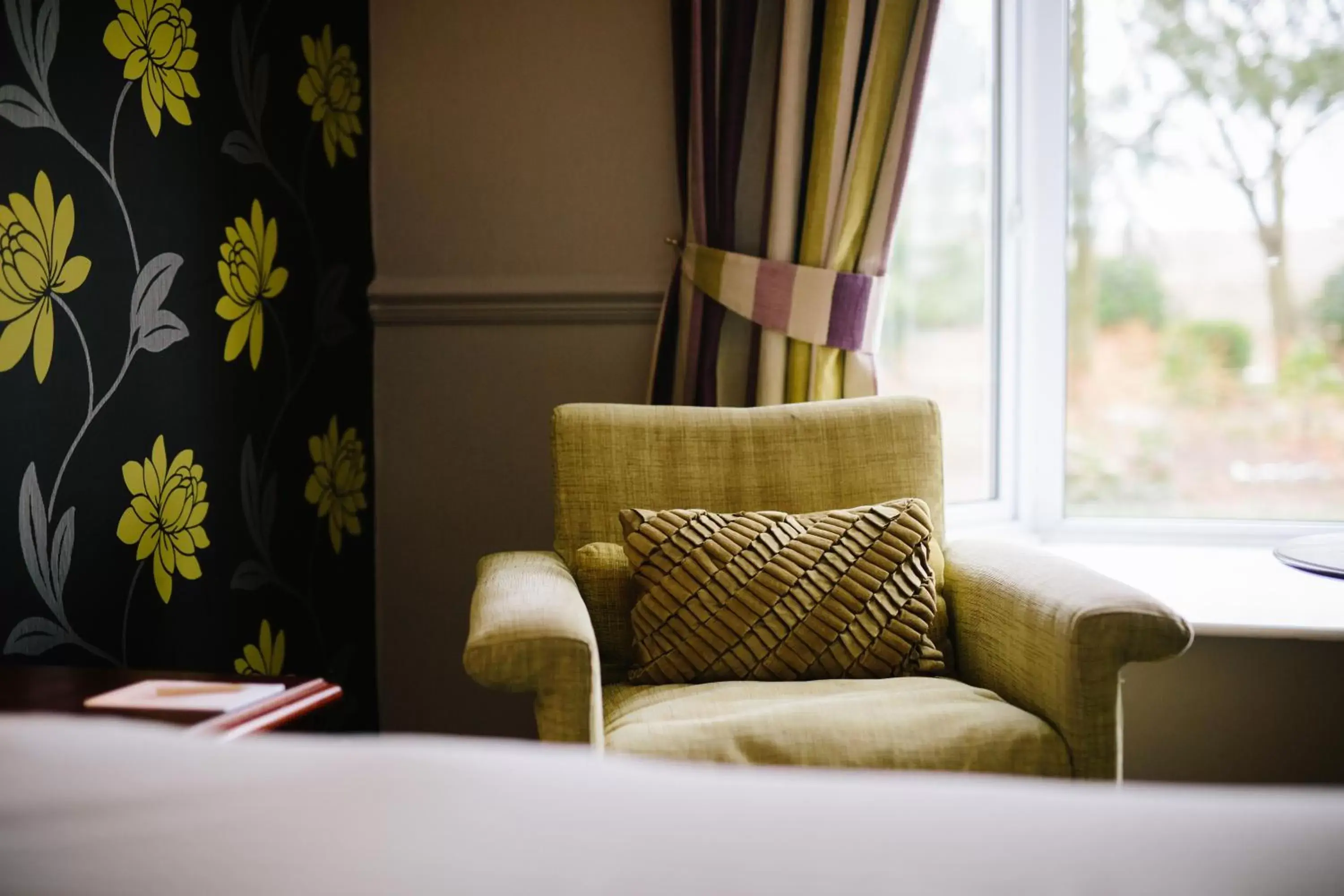 Seating area, Bed in Brackenborough Hotel