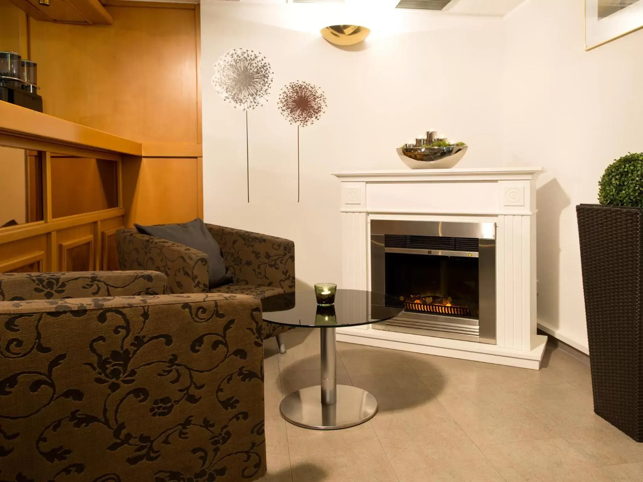 Lounge or bar, Seating Area in ACHAT Hotel Rüsselsheim Frankfurt