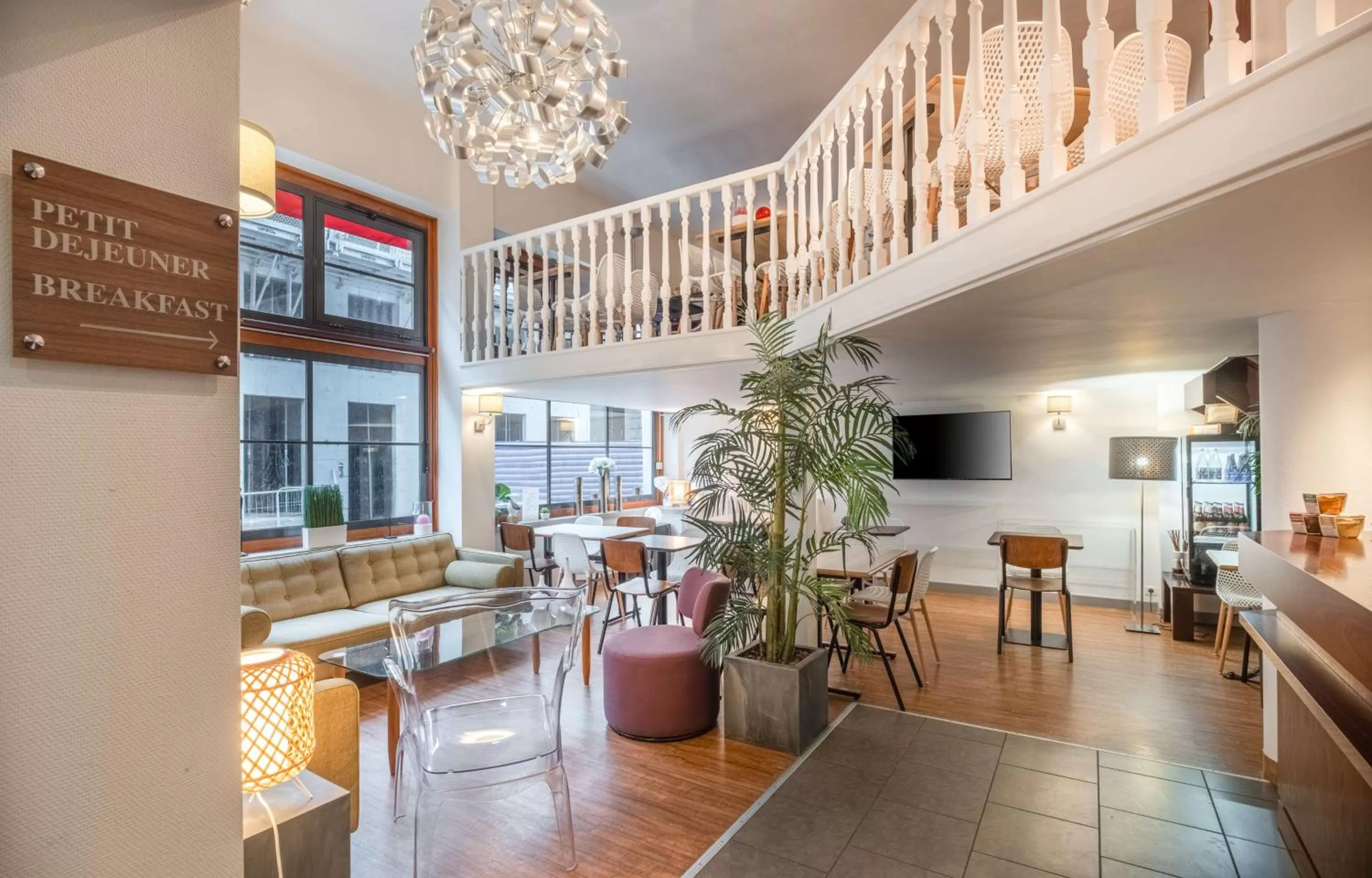 Lobby or reception in Sure Hotel By Best Western Lorient Centre