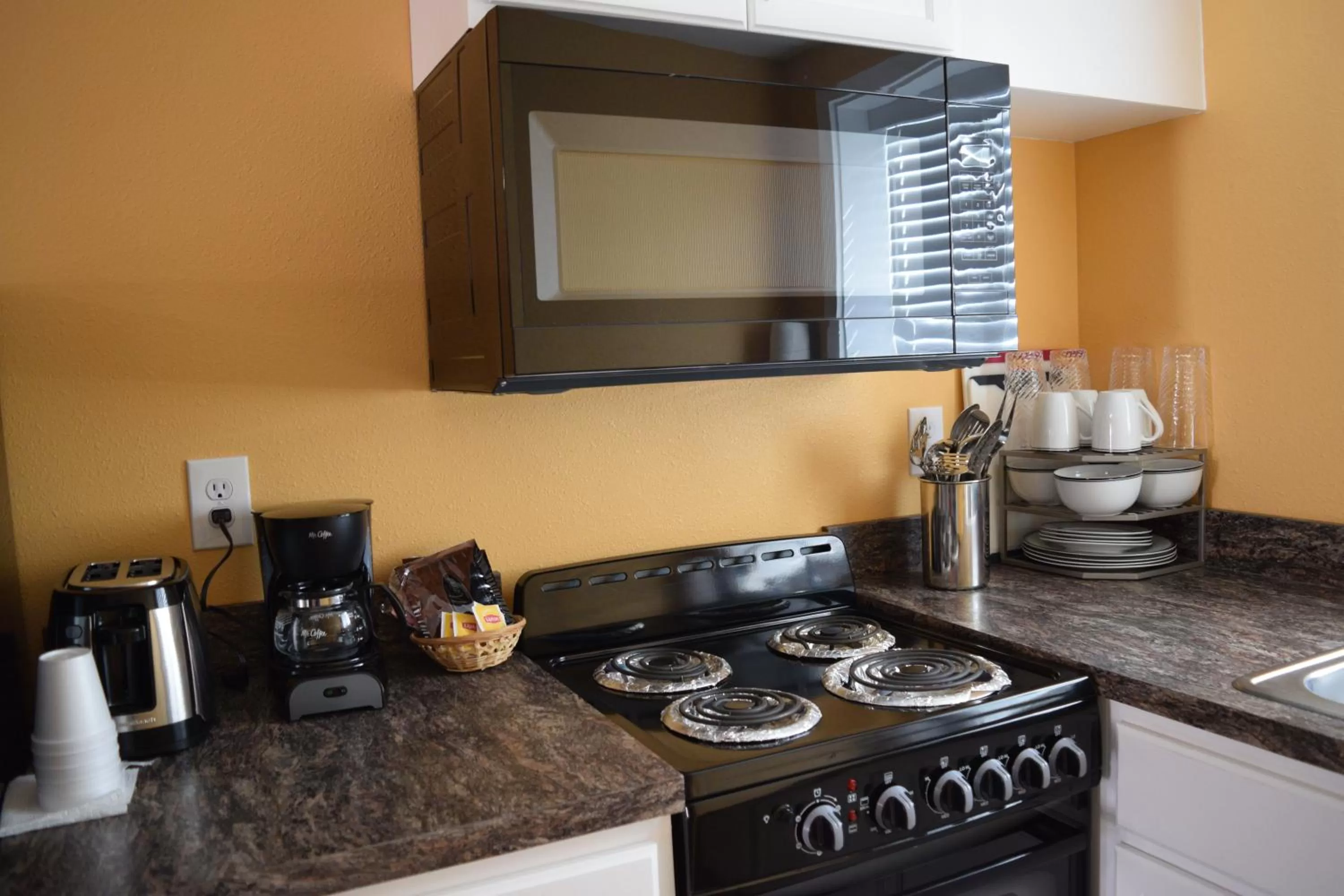 Kitchen or kitchenette in Dew Drop Inn