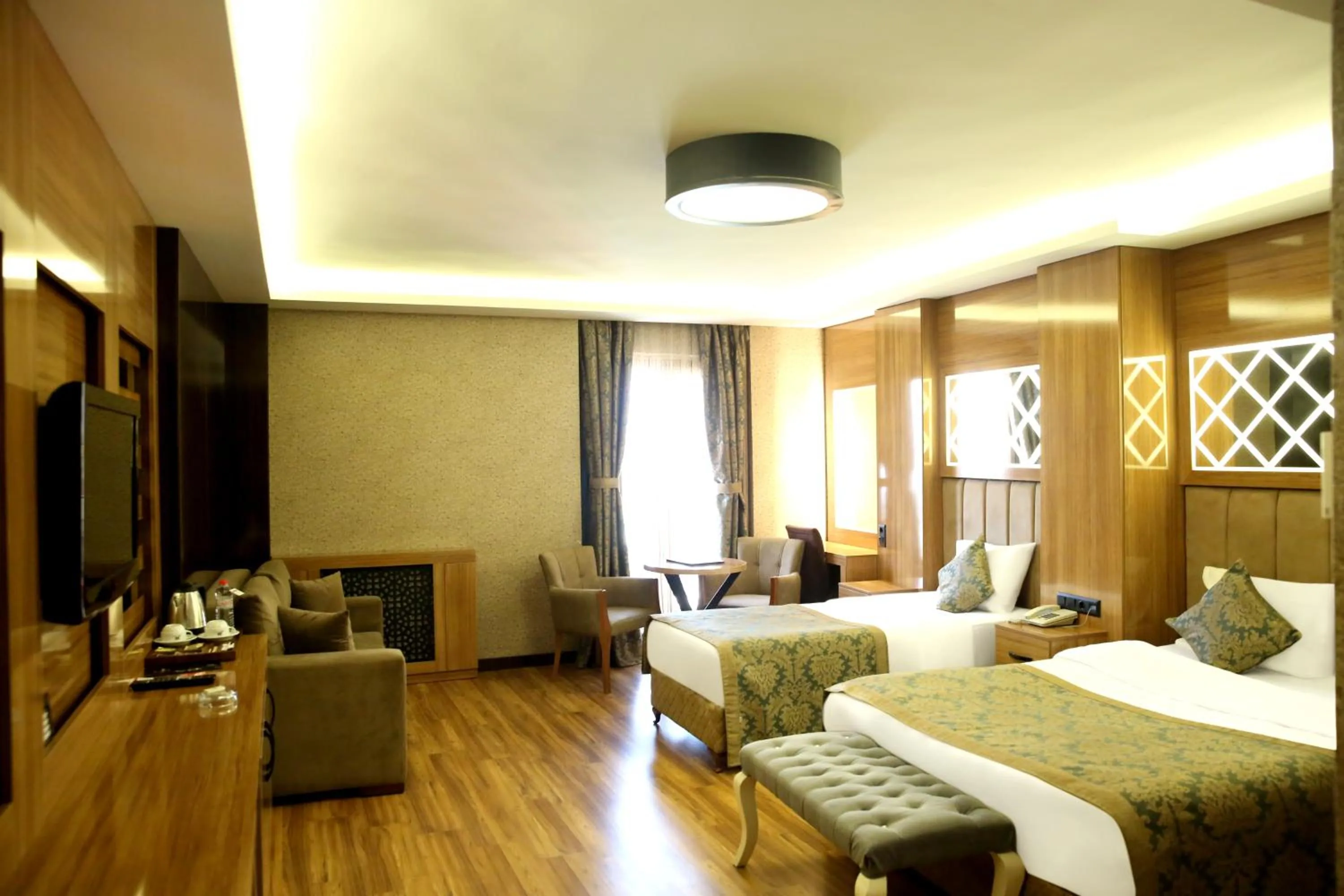 Photo of the whole room, Bed in Emirtimes Hotel&Spa - Tuzla