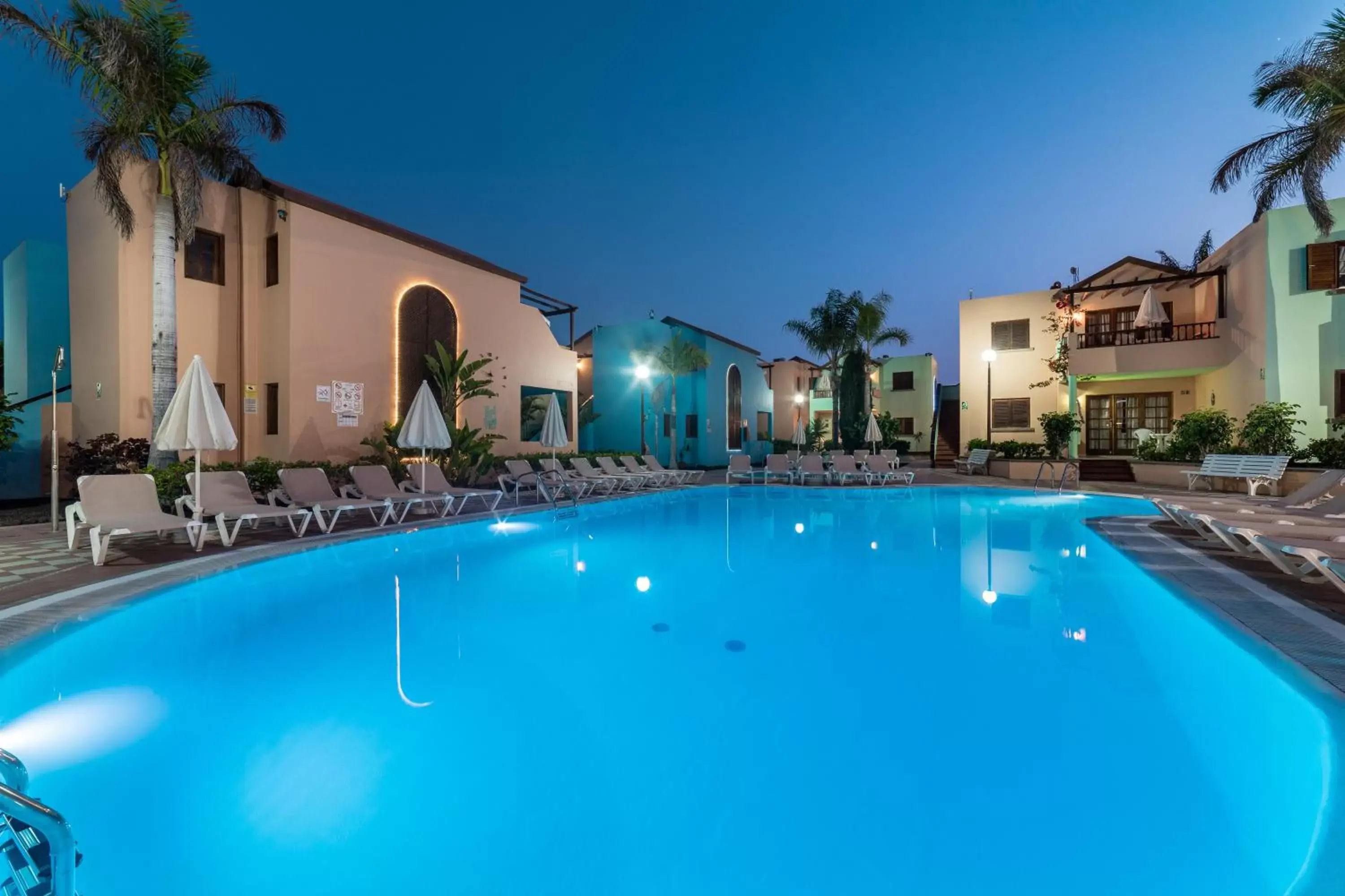 Pool view in Club Vista Serena Pool view in Club Vista Serena