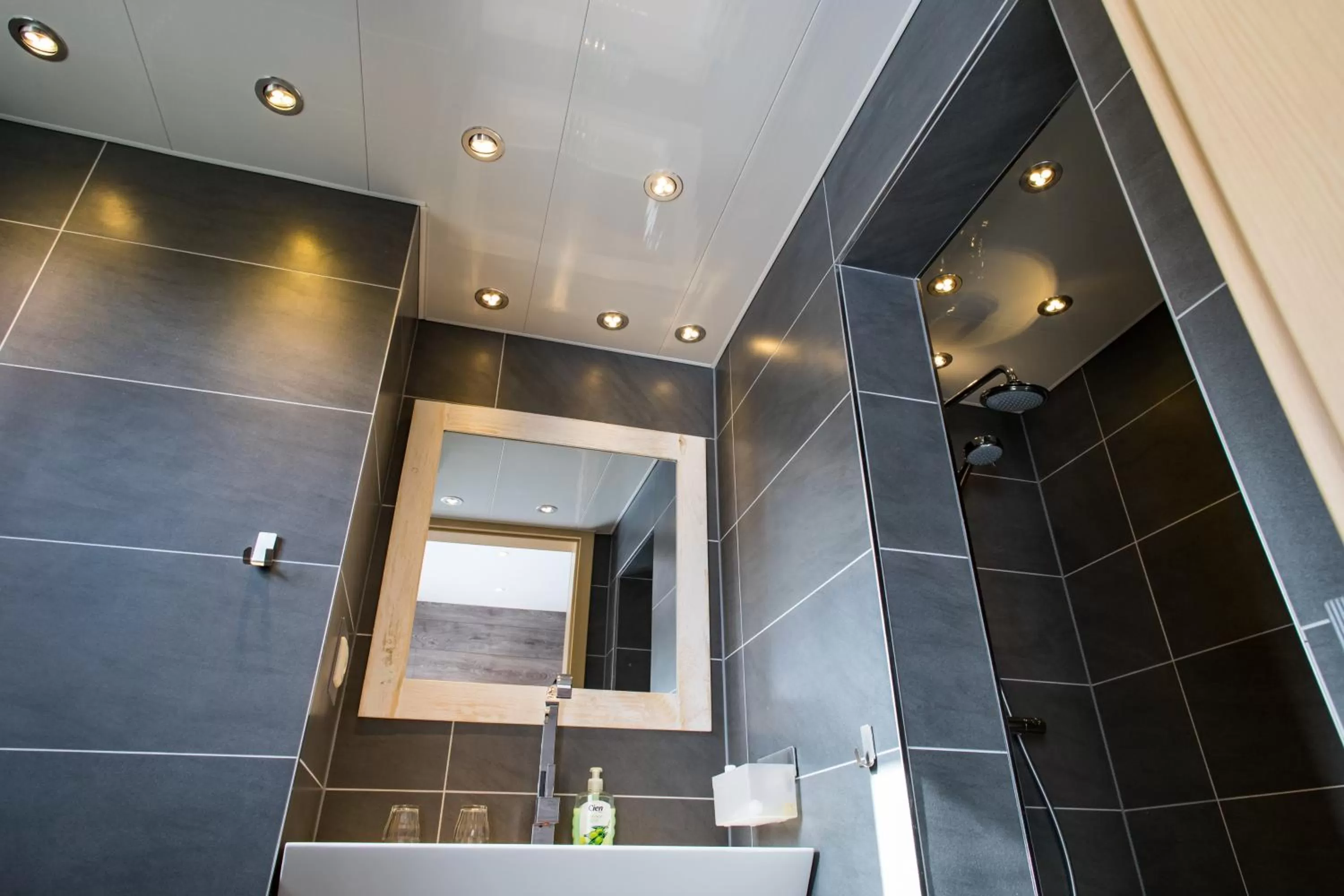 Bathroom in Luxe B&B Het Colmerhof