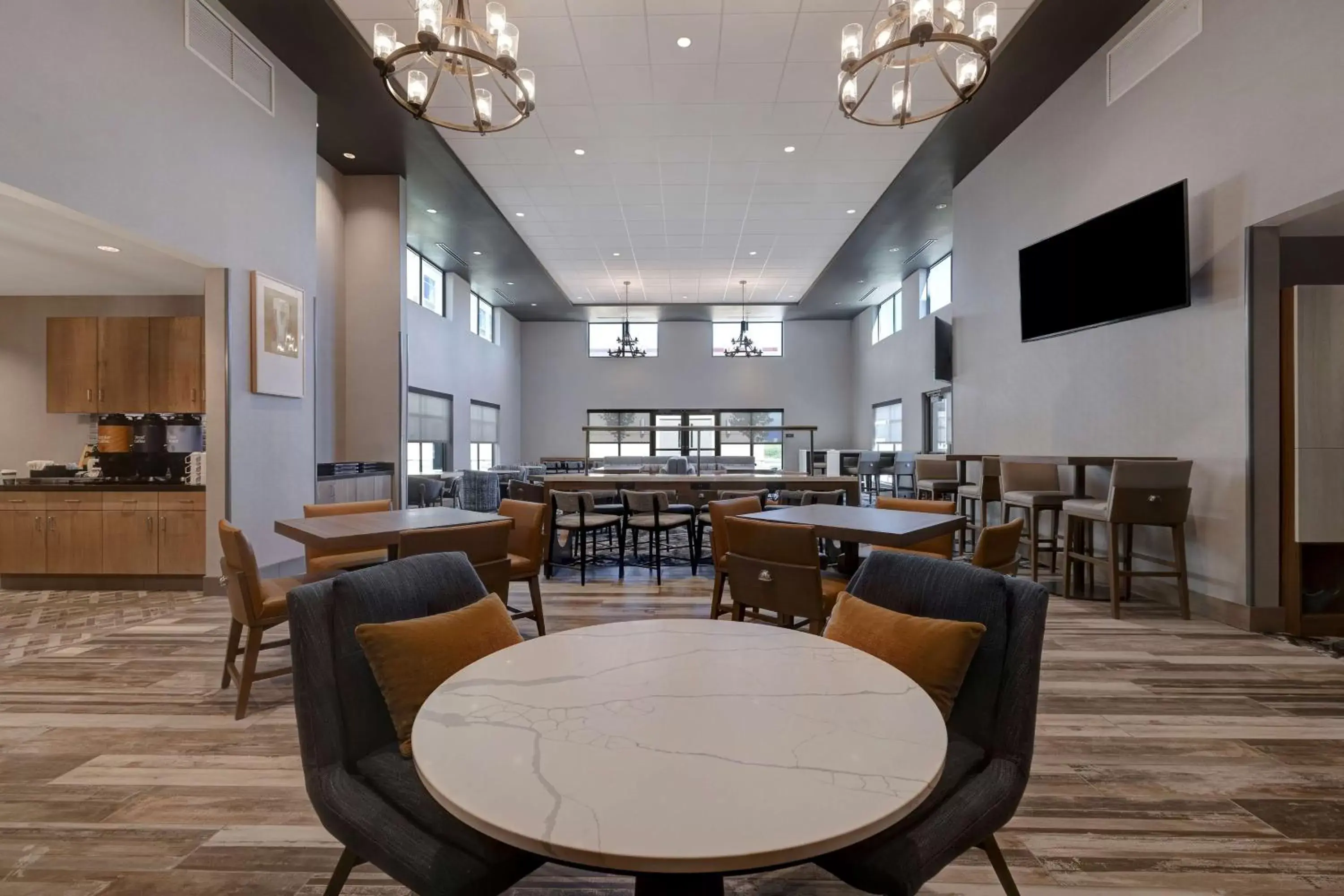 Lobby or reception, Restaurant/Places to Eat in Homewood Suites By Hilton Oak Creek Milwaukee