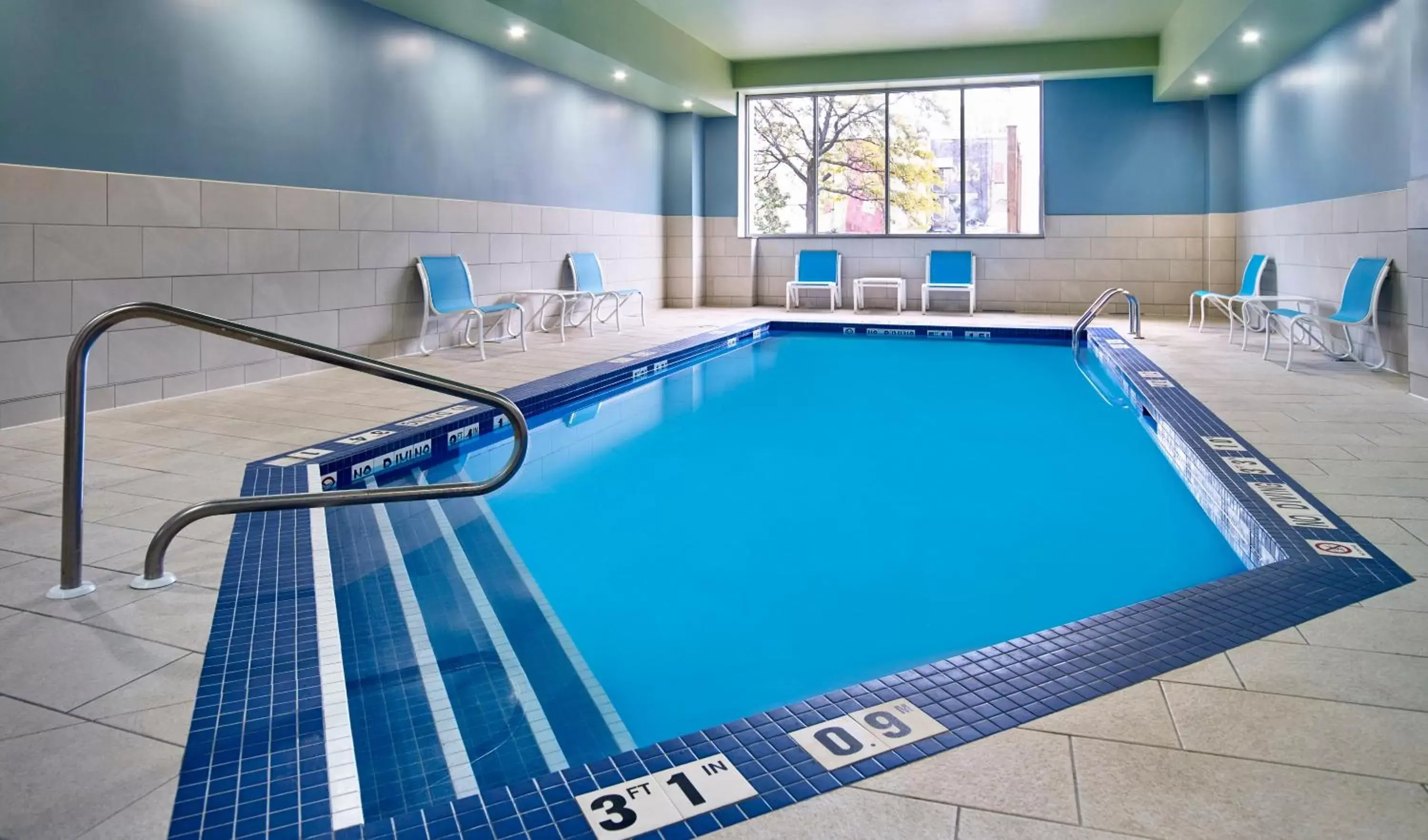 Swimming Pool in Holiday Inn Express Windsor Waterfront, an IHG Hotel