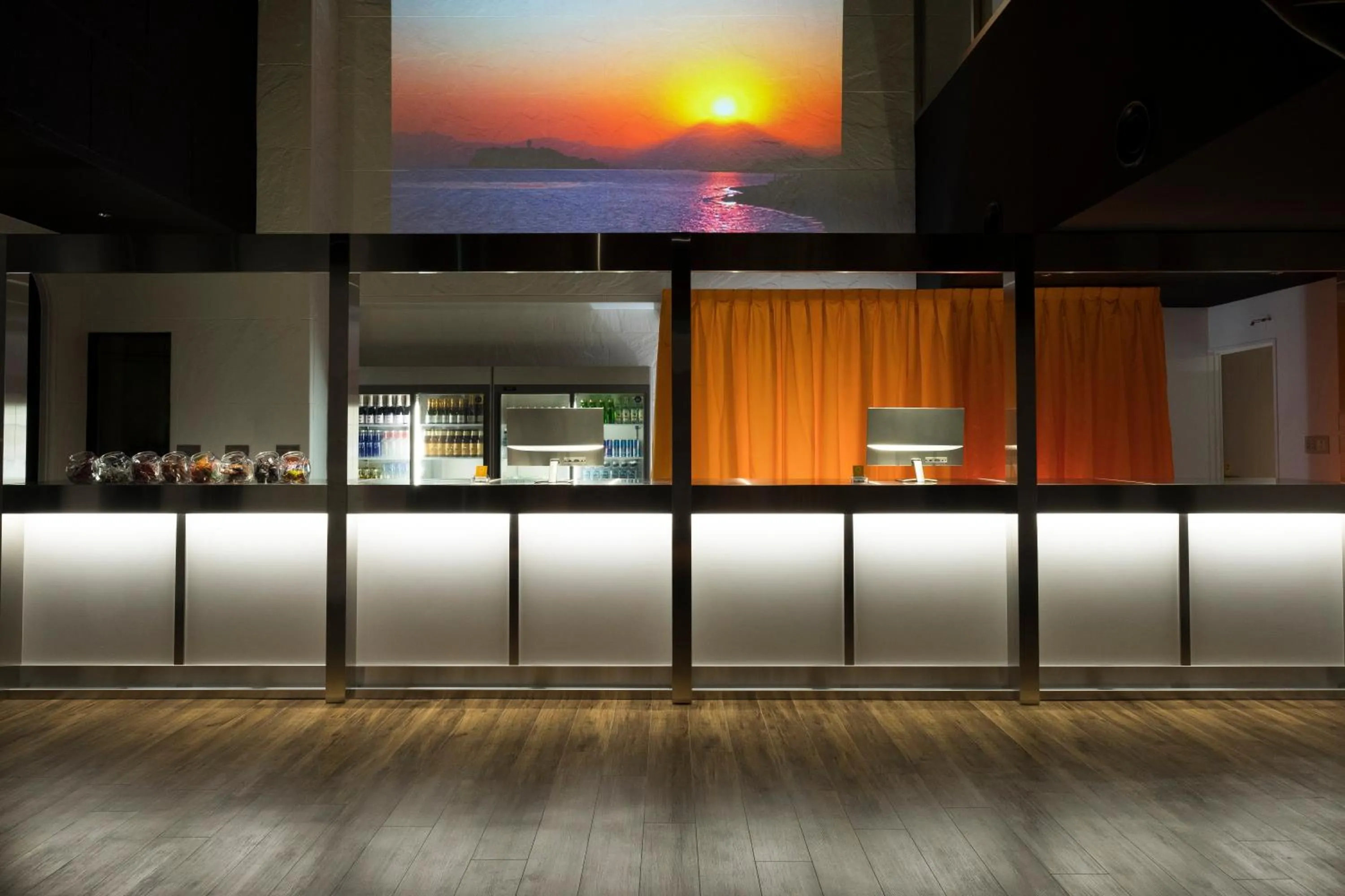 Lobby or reception in EN HOTEL Fujisawa