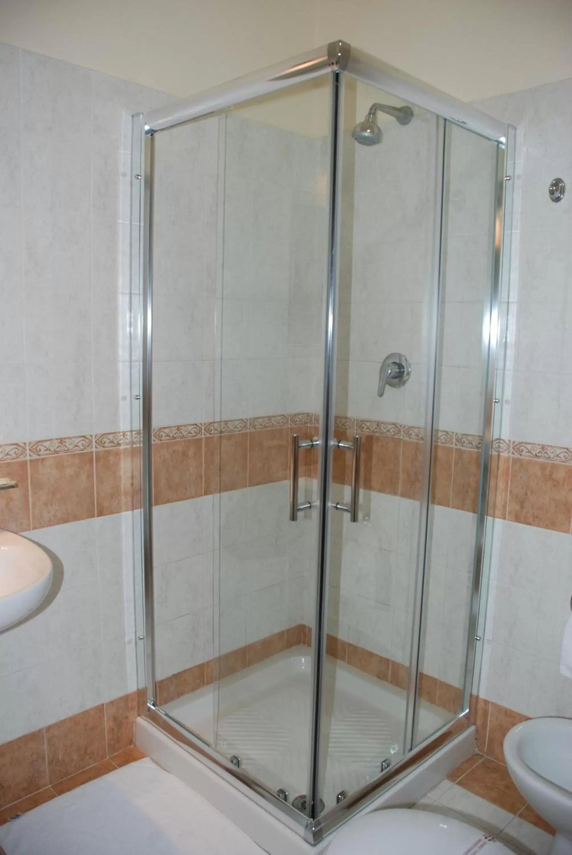 Bathroom in Hotel del Centro