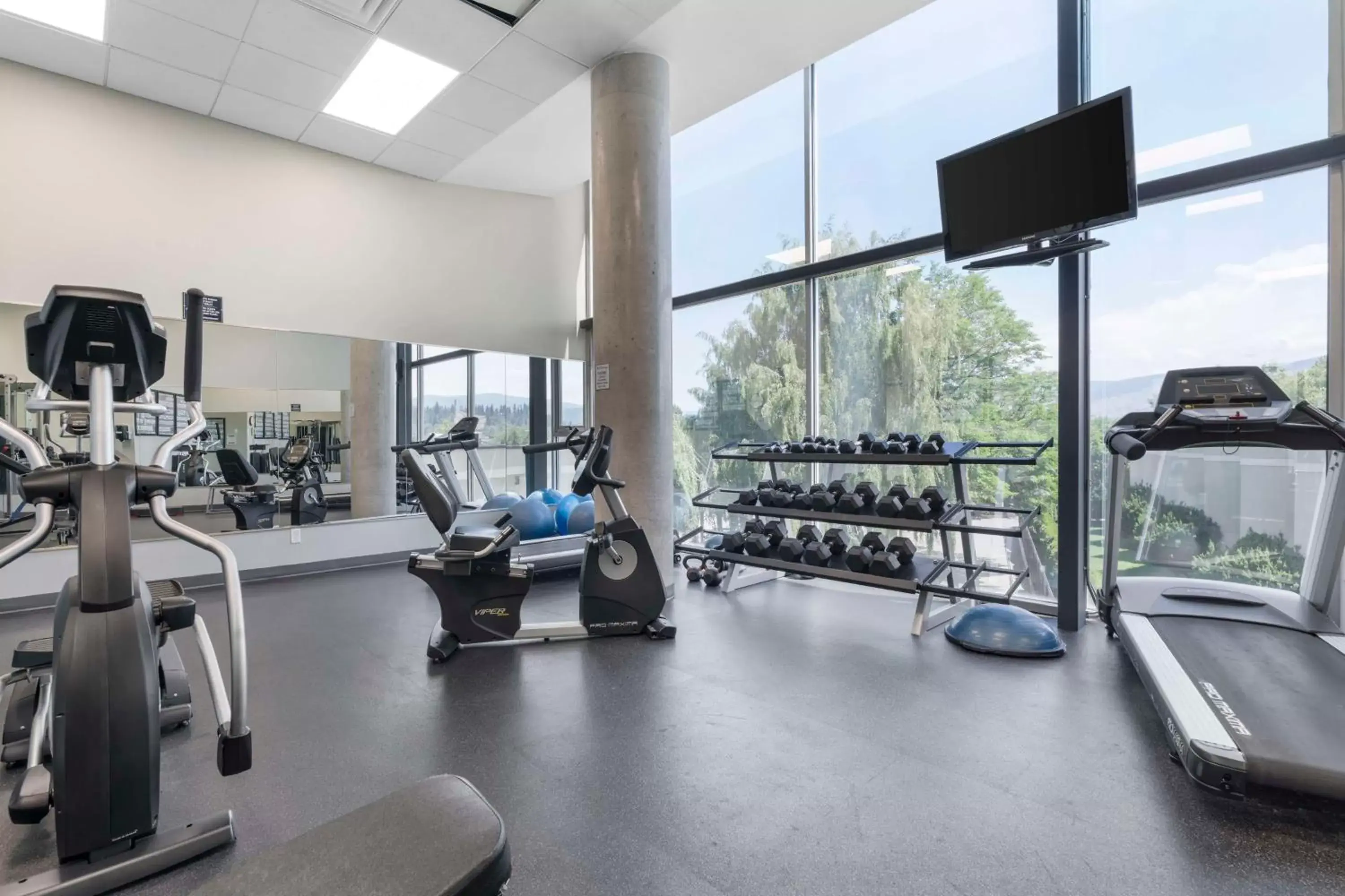 Fitness centre/facilities, Fitness Center/Facilities in Best Western Plus Kelowna Hotel & Suites