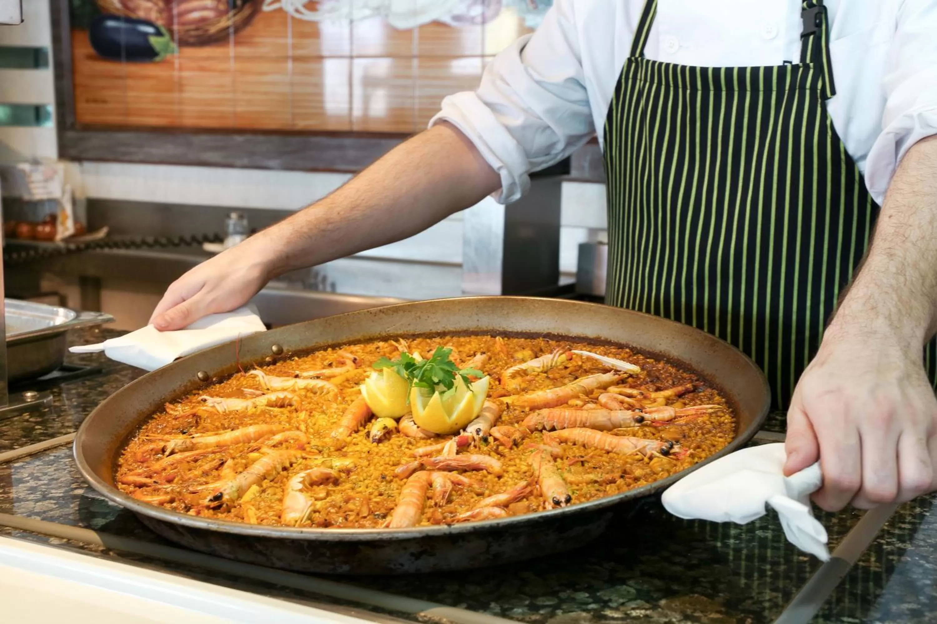 Restaurant/places to eat in KAKTUS Hotel Benikaktus