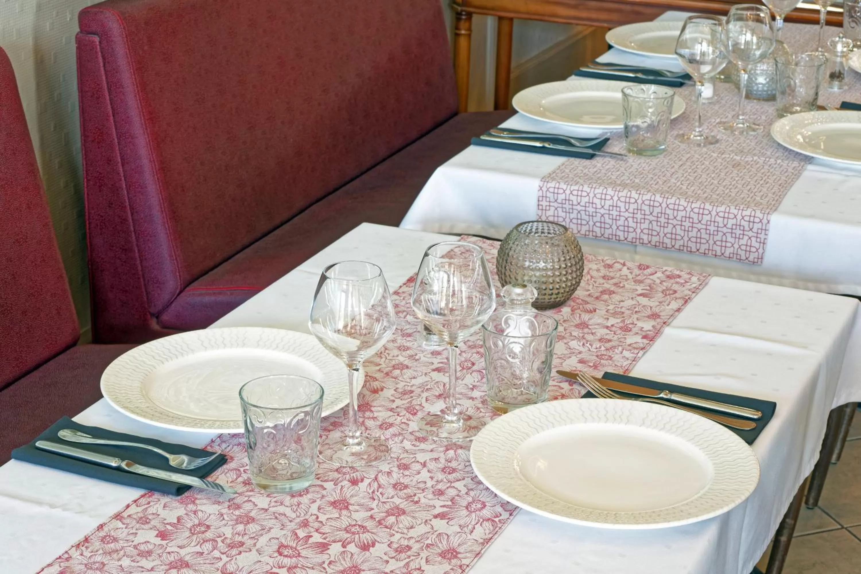 Restaurant/places to eat in Contact Hôtel du Commerce et son restaurant Côte à Côte