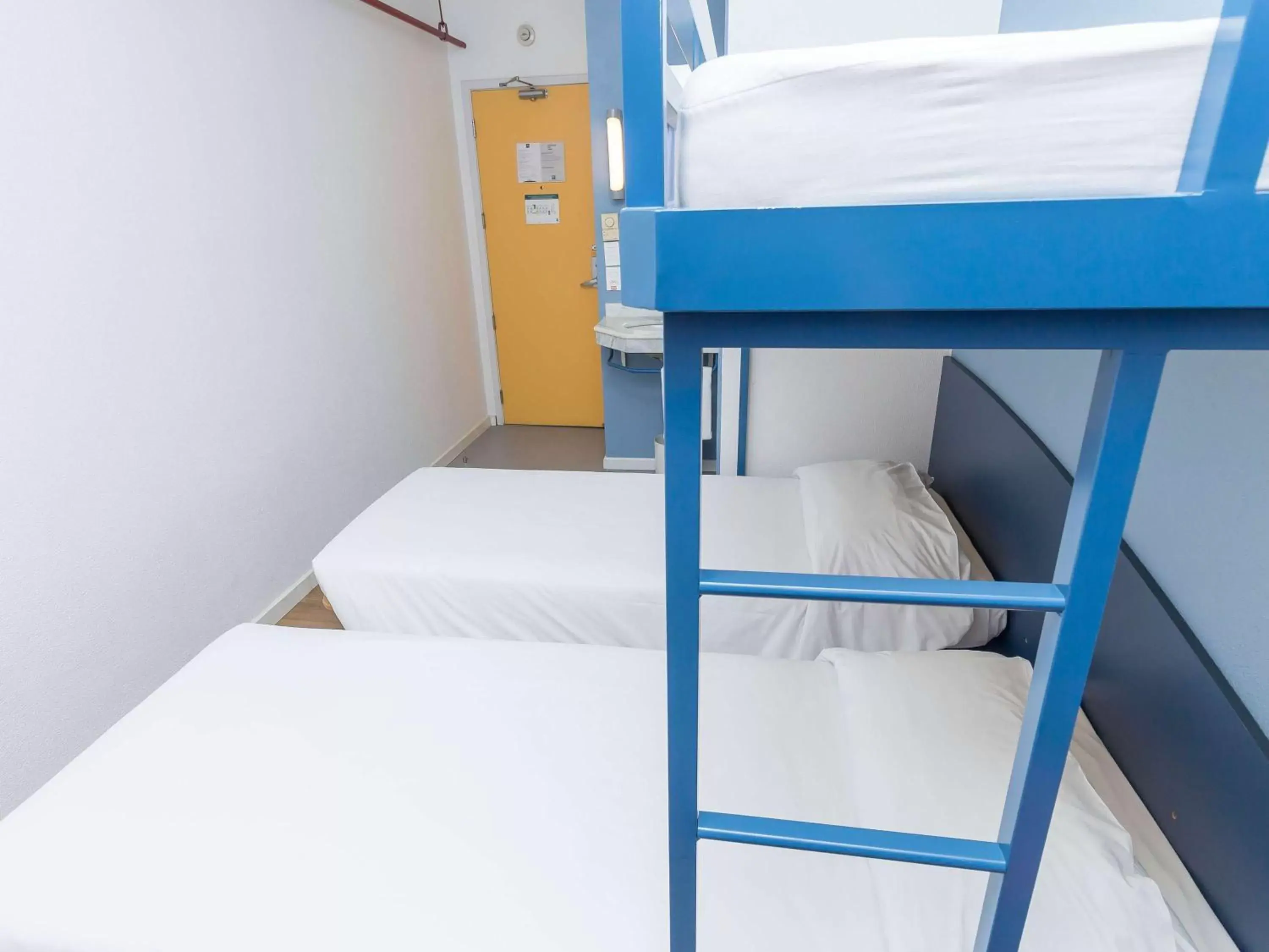 Bedroom, Bunk Bed in ibis budget Curitiba Centro