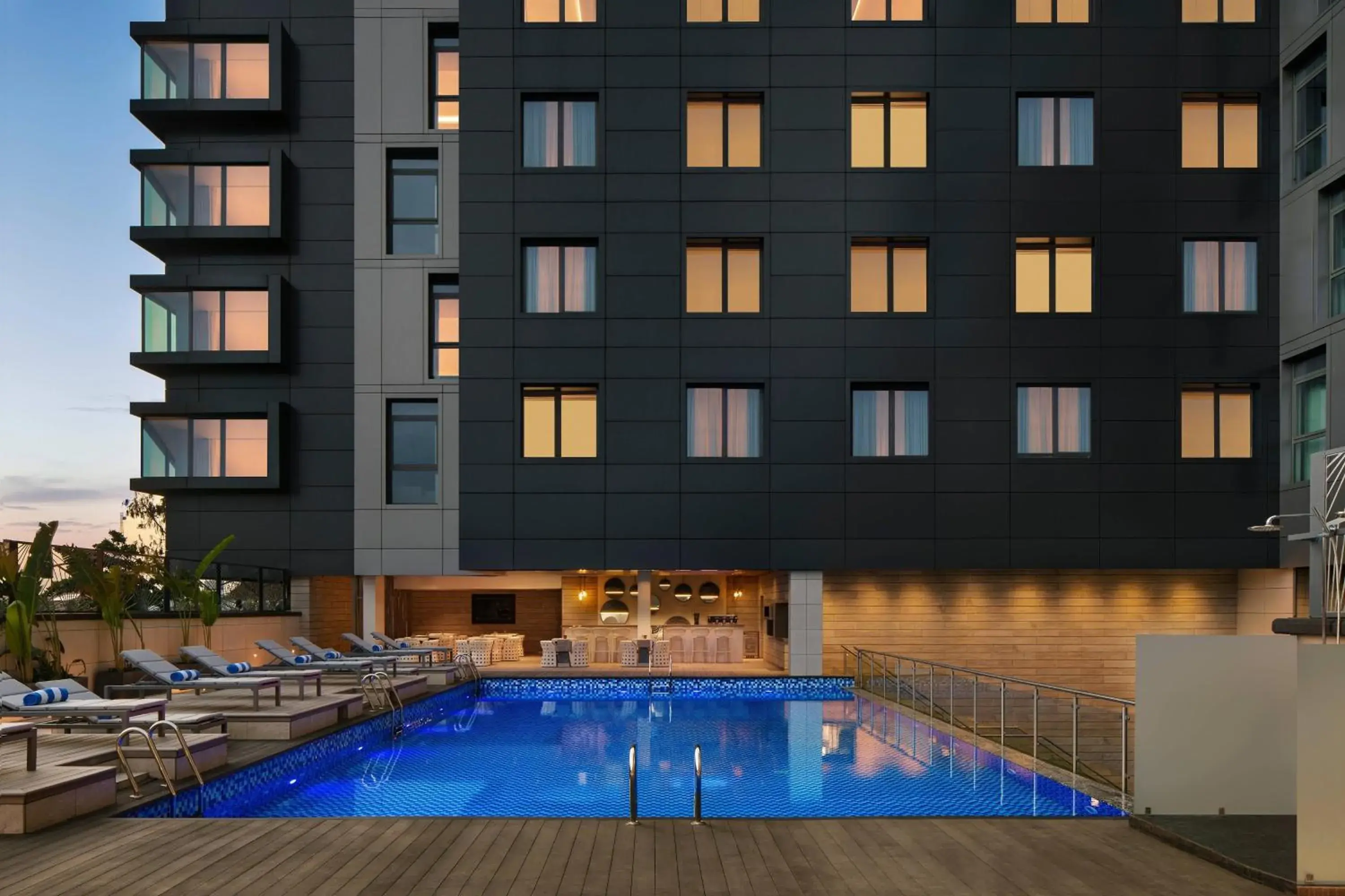 Swimming Pool in Lagos Marriott Hotel Ikeja