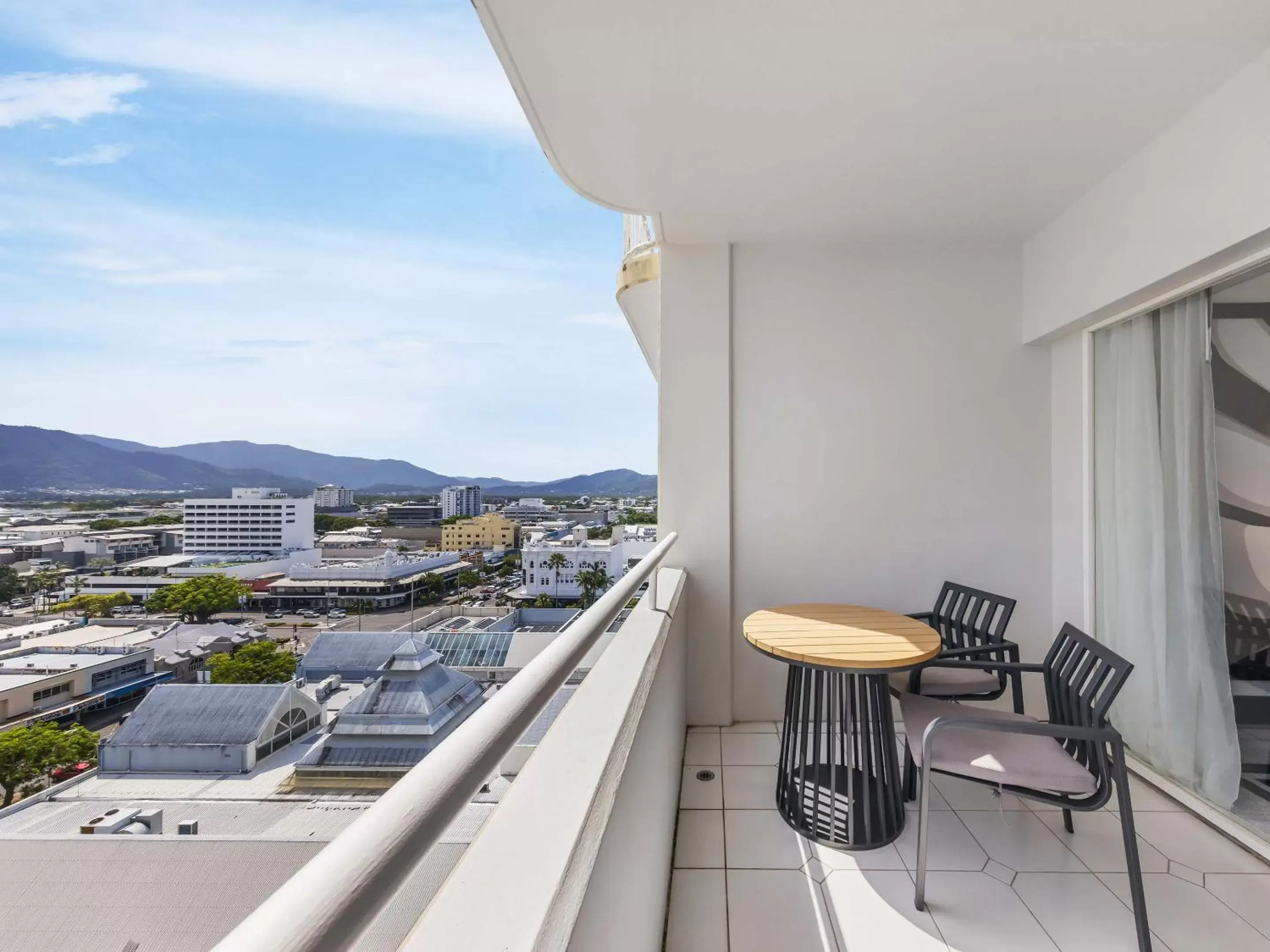 View (from property/room), Balcony/Terrace in Pullman Cairns International