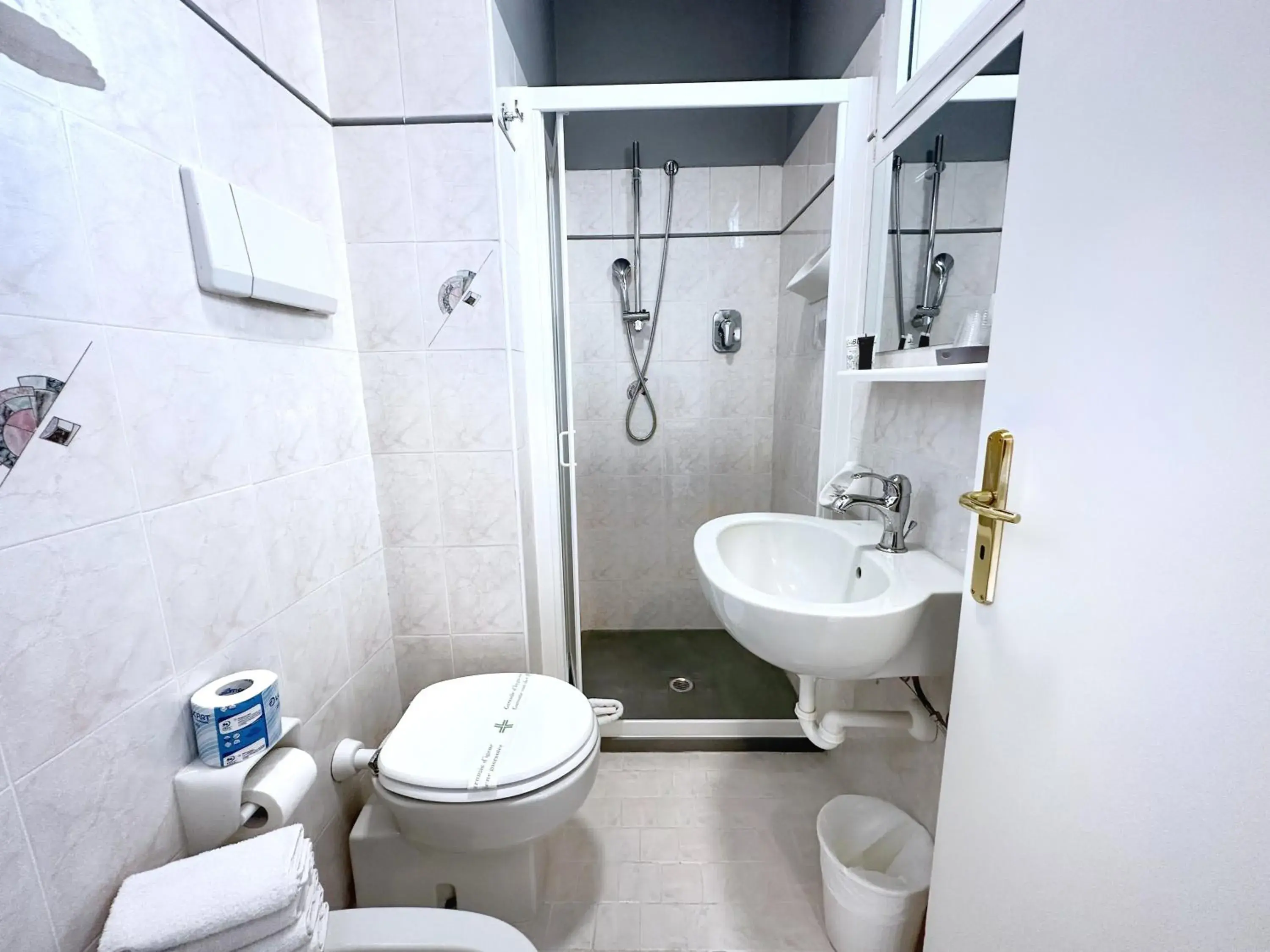 Shower, Bathroom in Aura Living Hotel