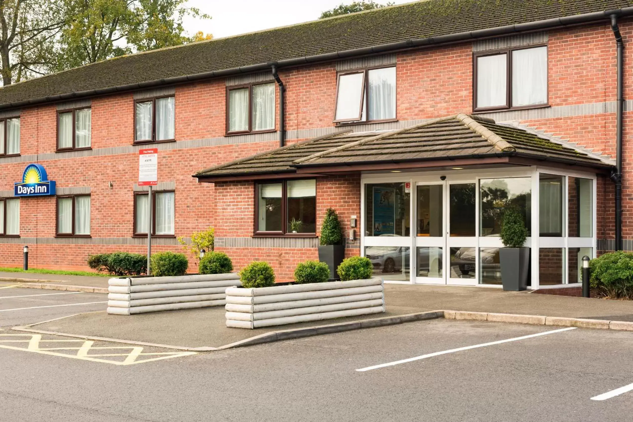 Day, Property Building in Days Inn Corley NEC - M6