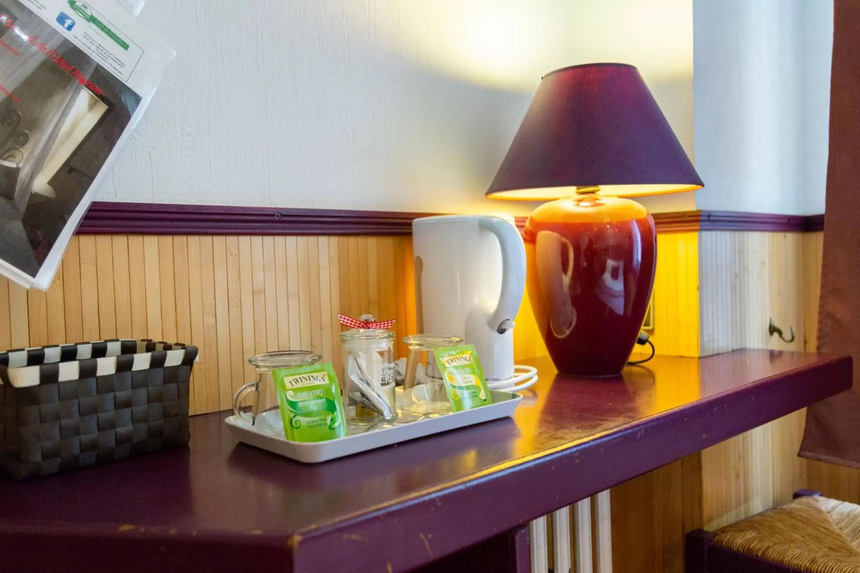 Coffee/tea facilities in Hotel Mignon