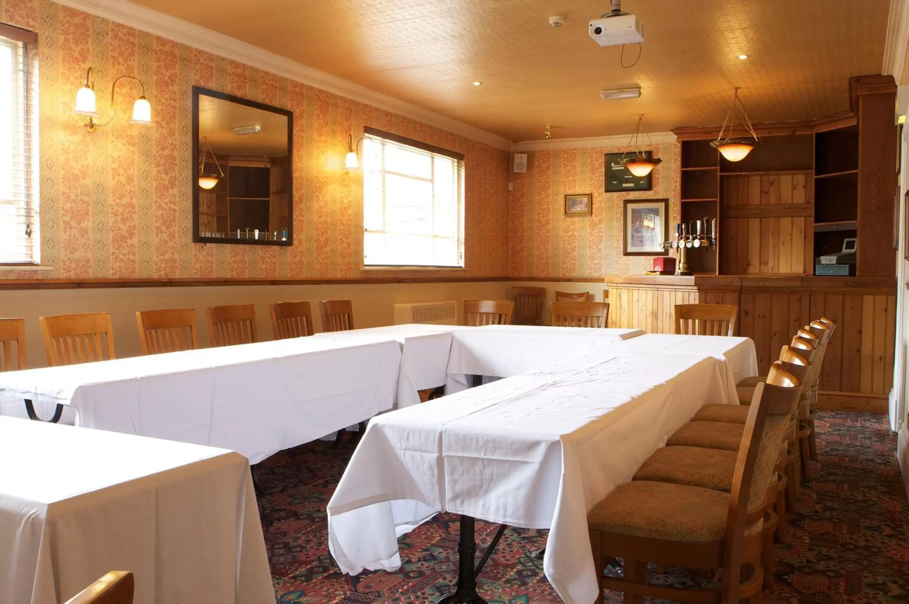 Business facilities, Restaurant/Places to Eat in Radstock Hotel near Bath