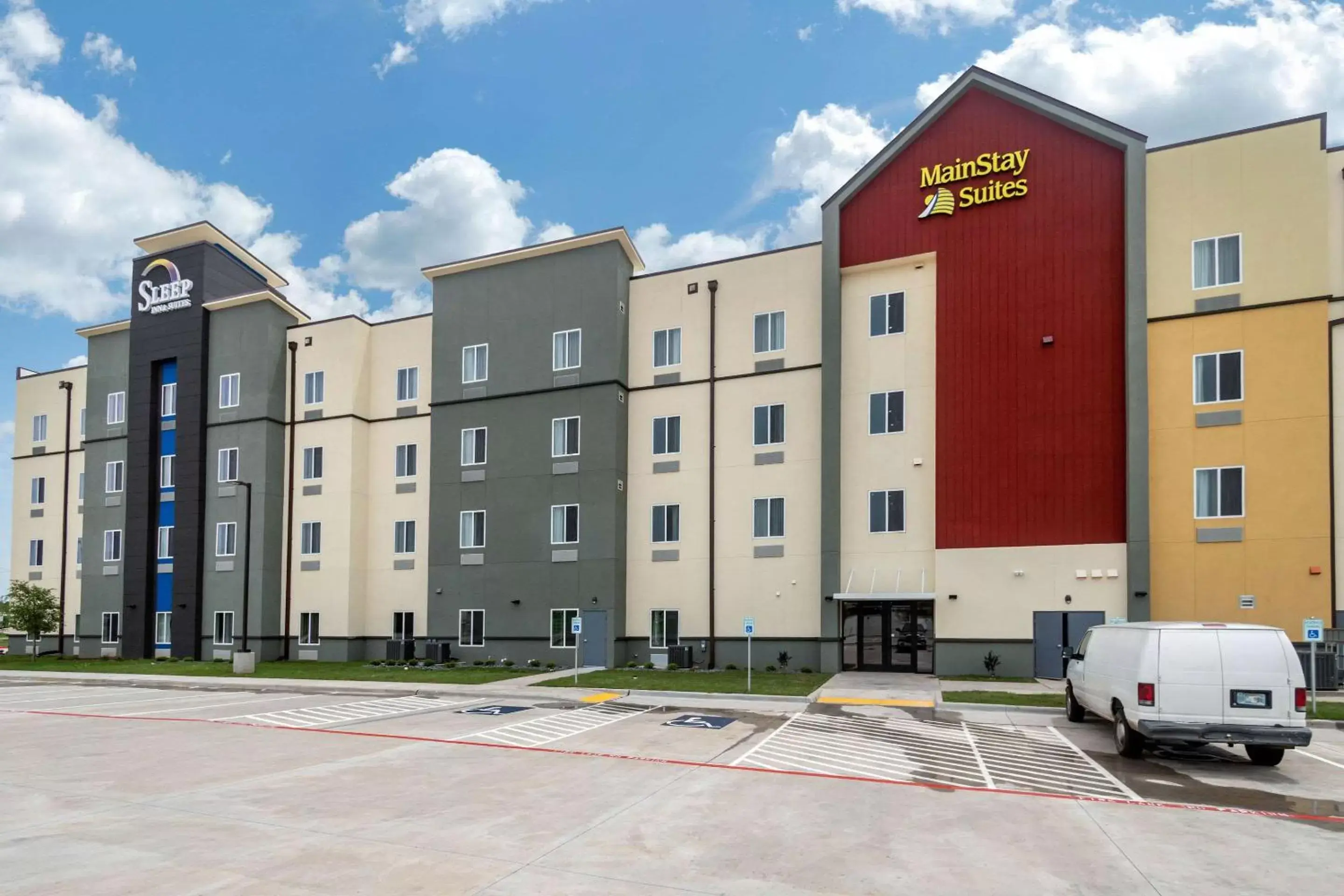 Property building in MainStay Suites Bricktown - near Medical Center