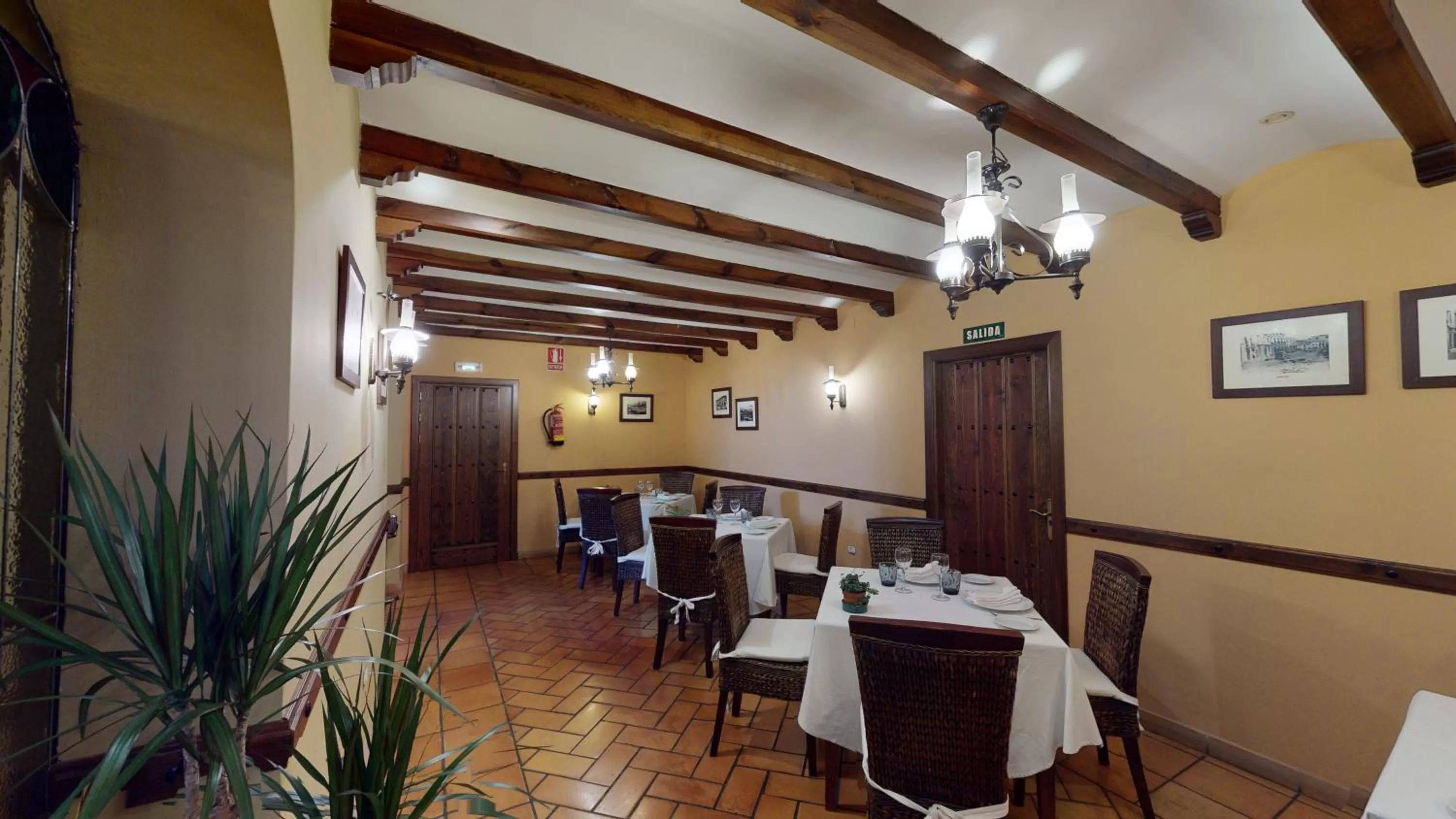 Restaurant/places to eat in Huerta de las Palomas